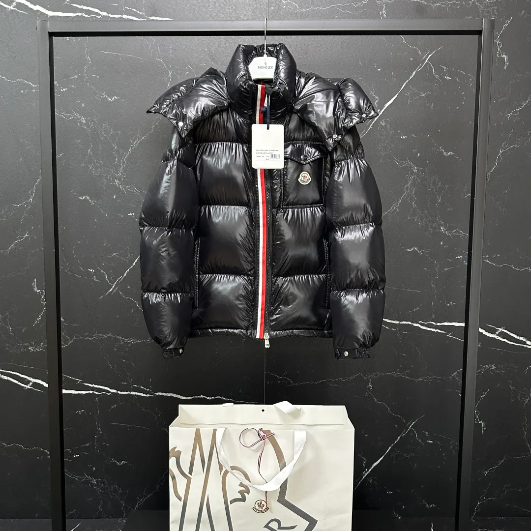 Куртки И Пуховики Мужские Moncler 4605852