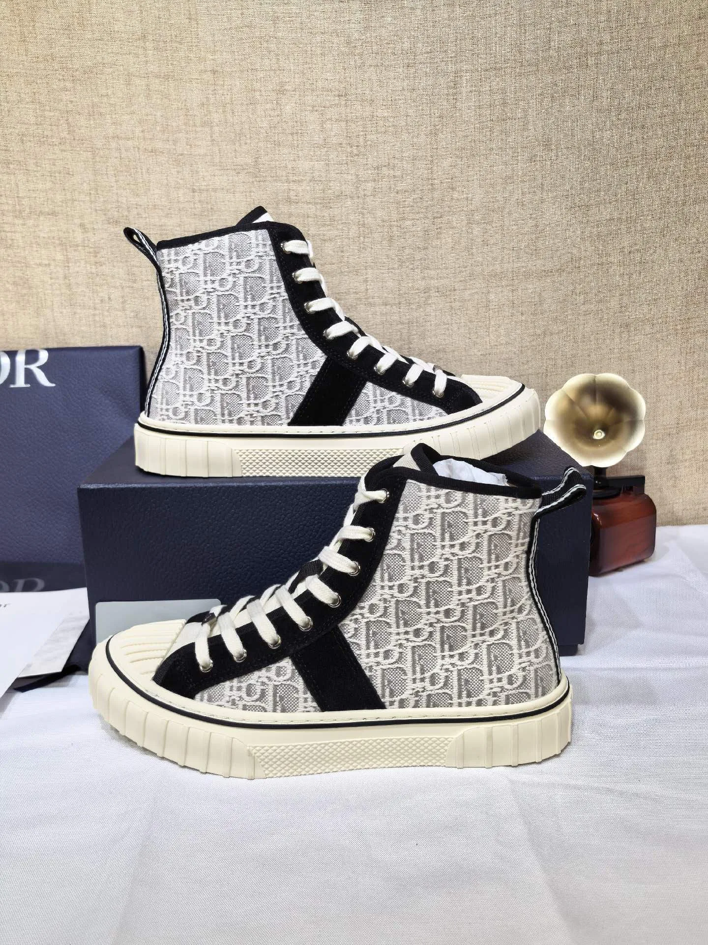Кроссовки Женские Christian Dior 19782577