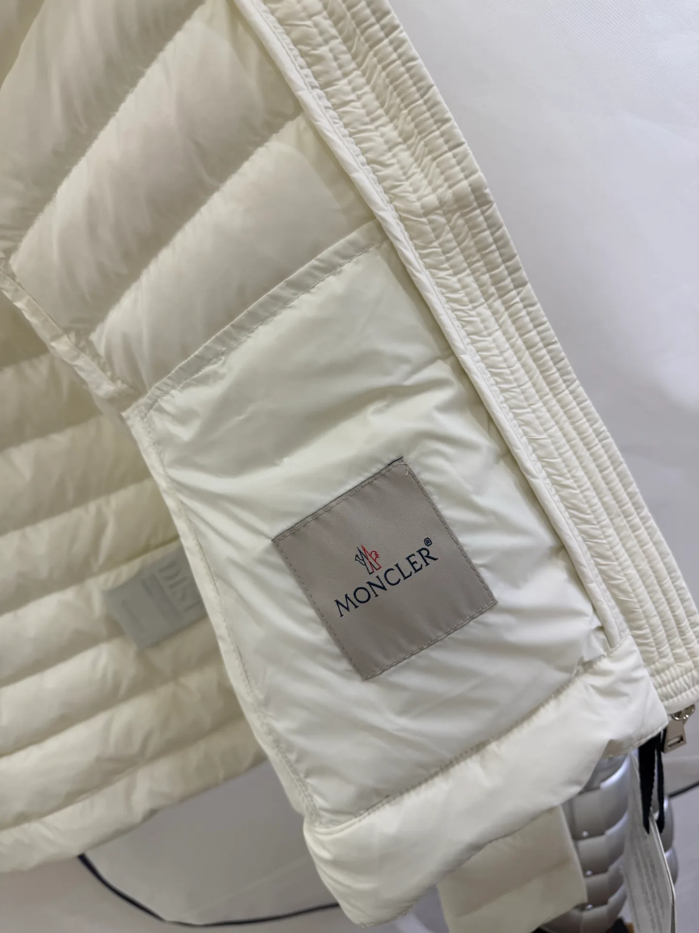 Куртки И Пуховики Женские Moncler 18825216