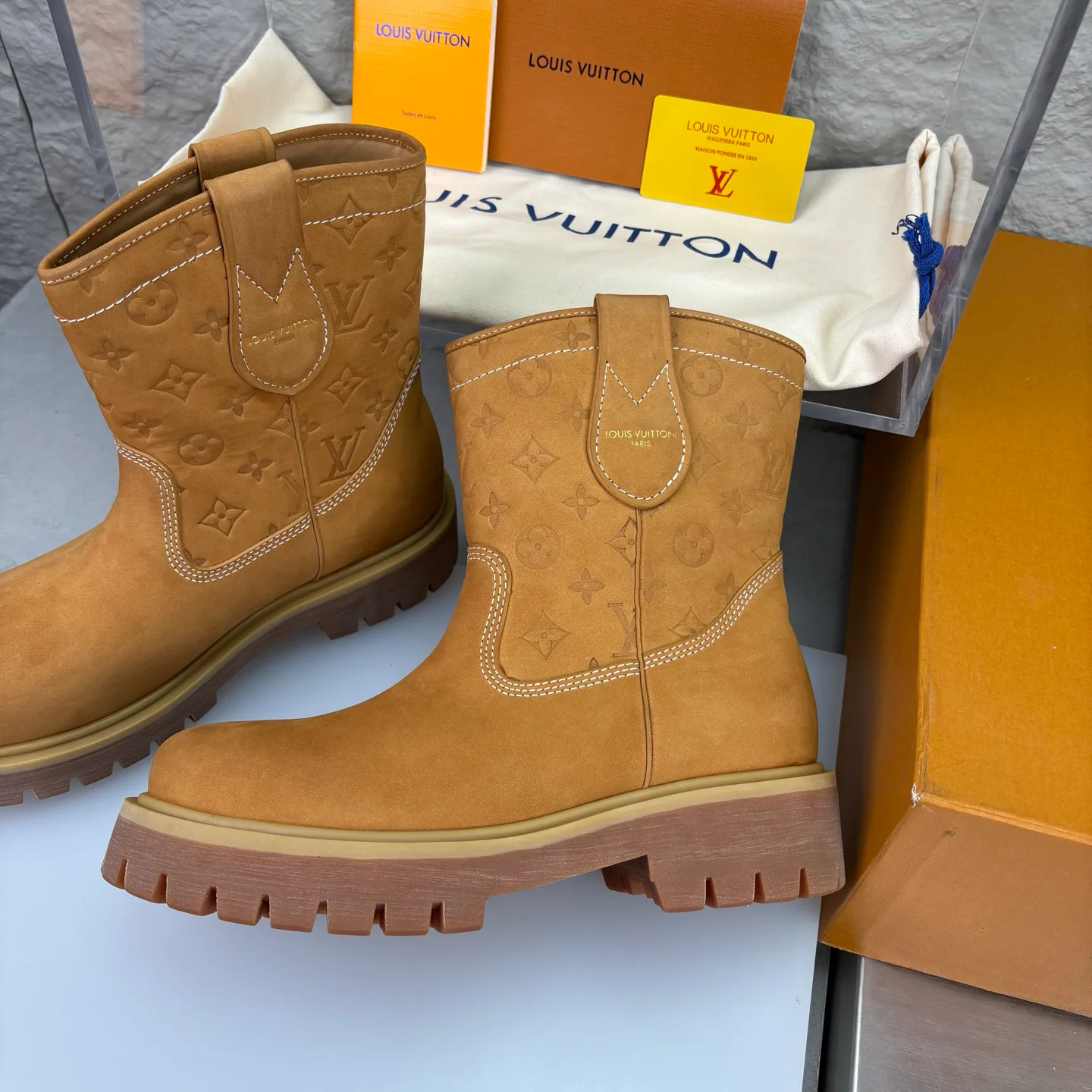 Ботинки Мужские Louis Vuitton 18719625