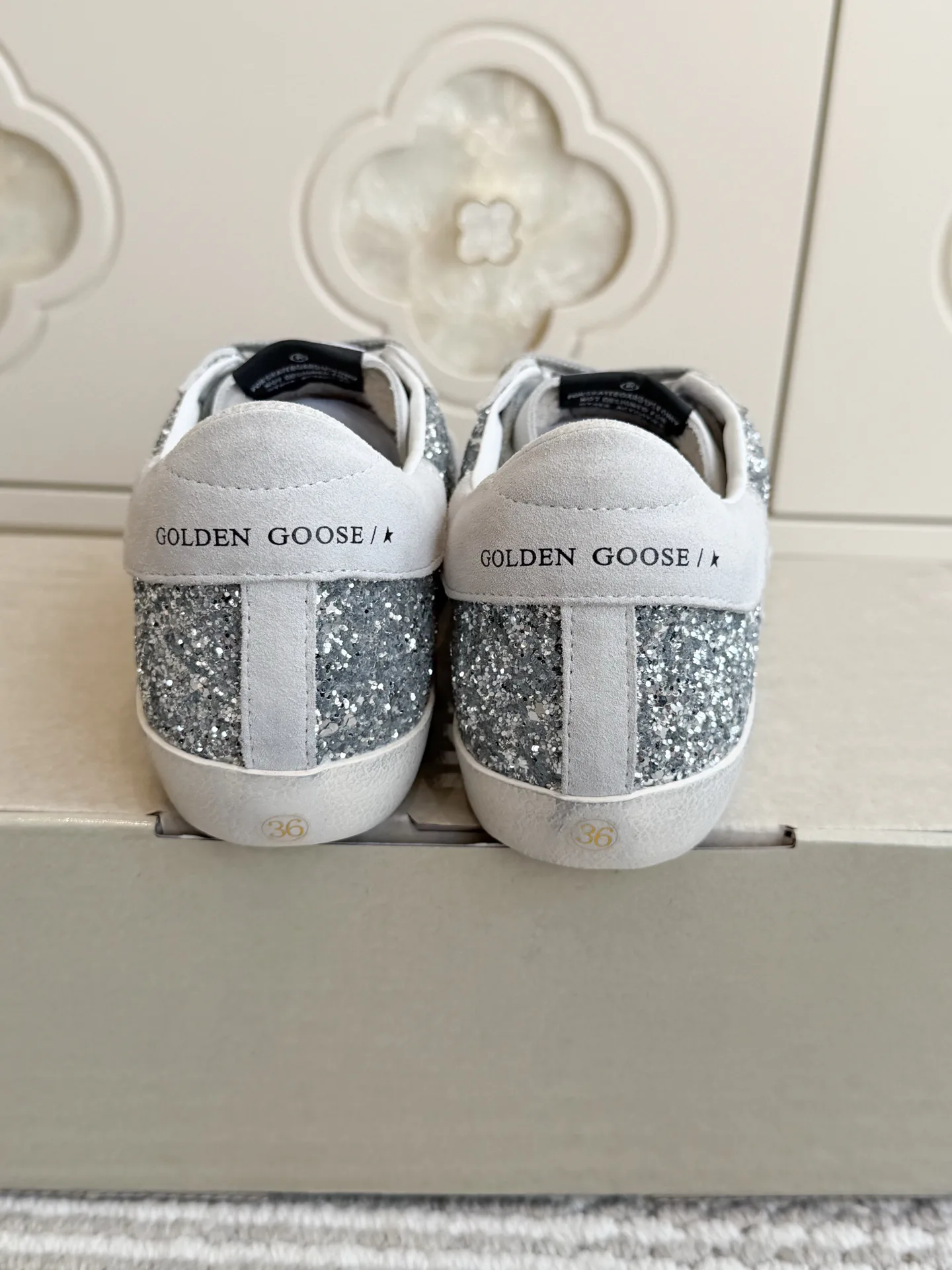 Кроссовки Женские Golden Goose 18737586