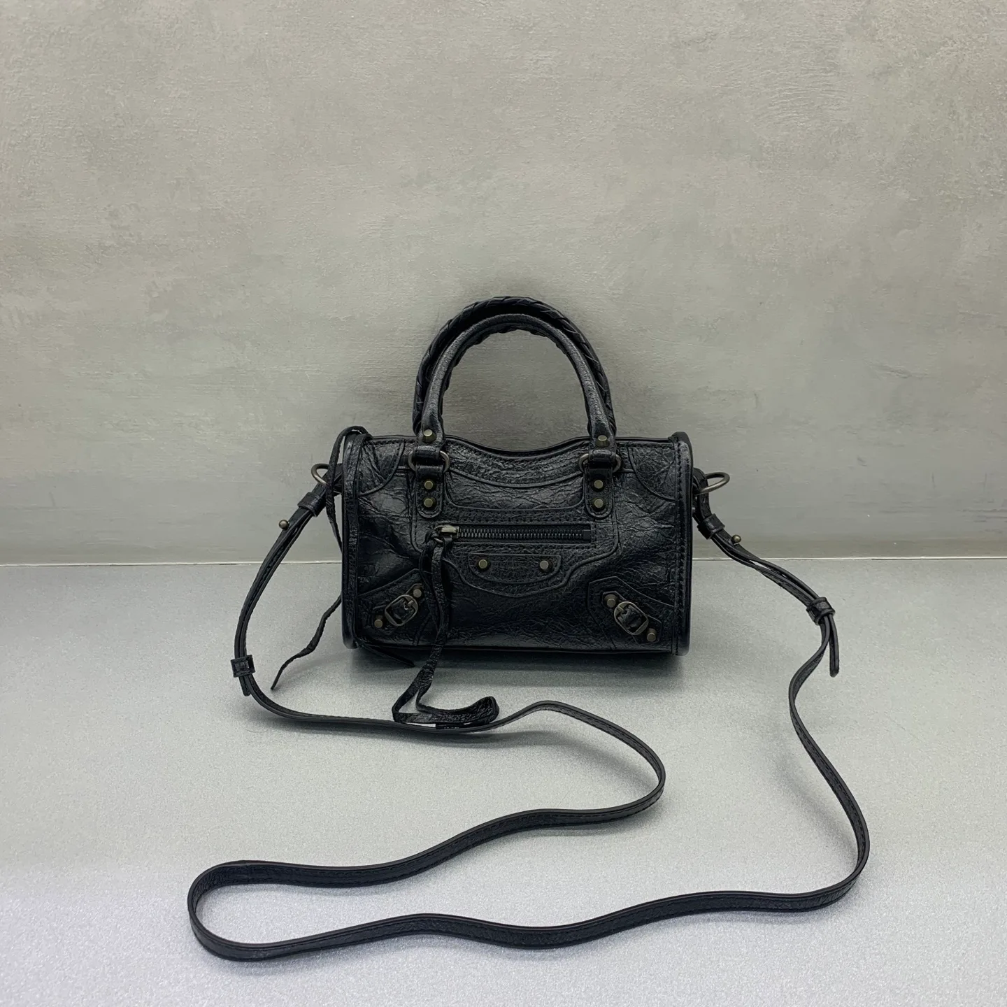Классические Сумки Женские Balenciaga 16862709