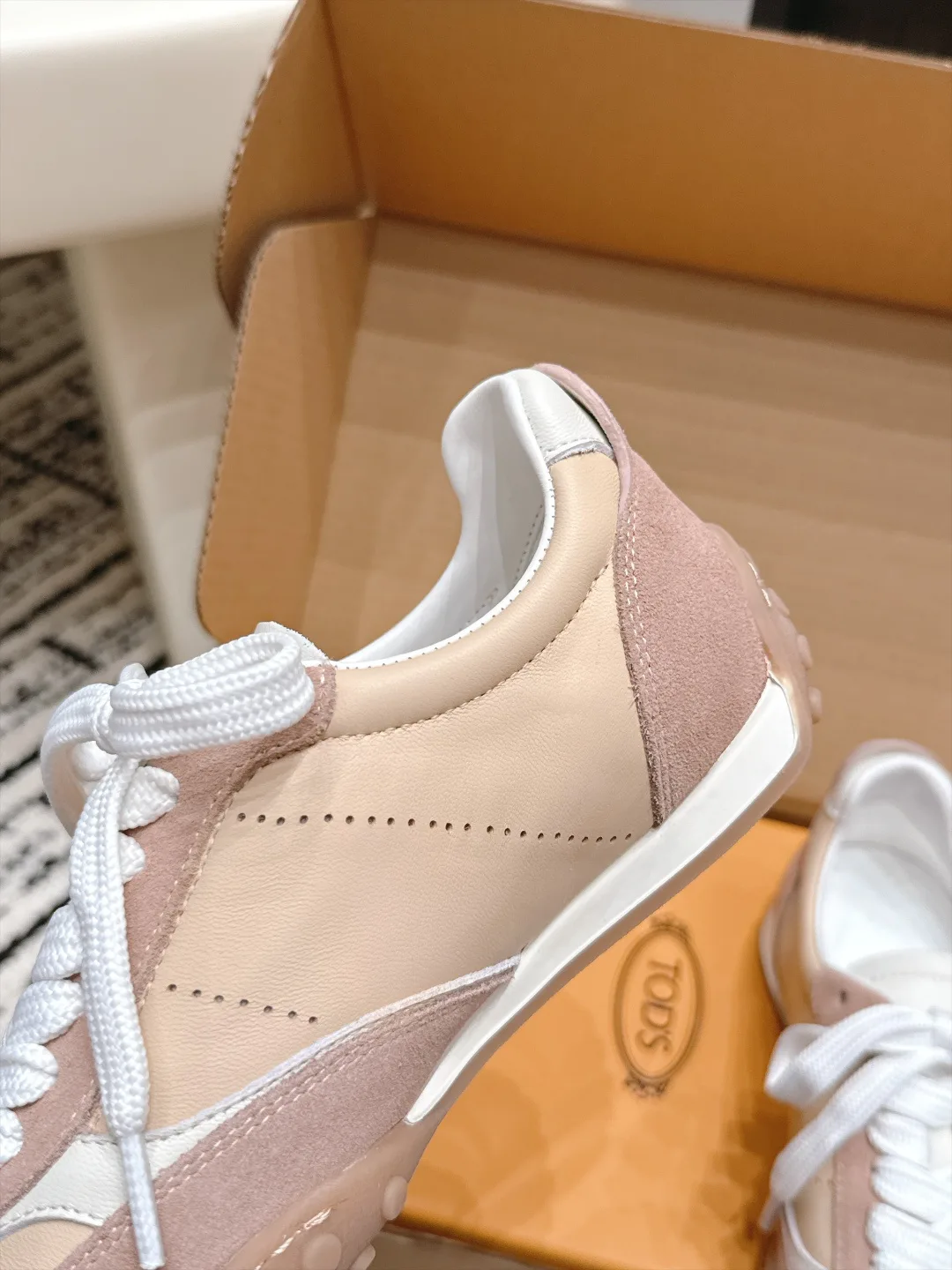 Кроссовки Женские Tod's 18490694