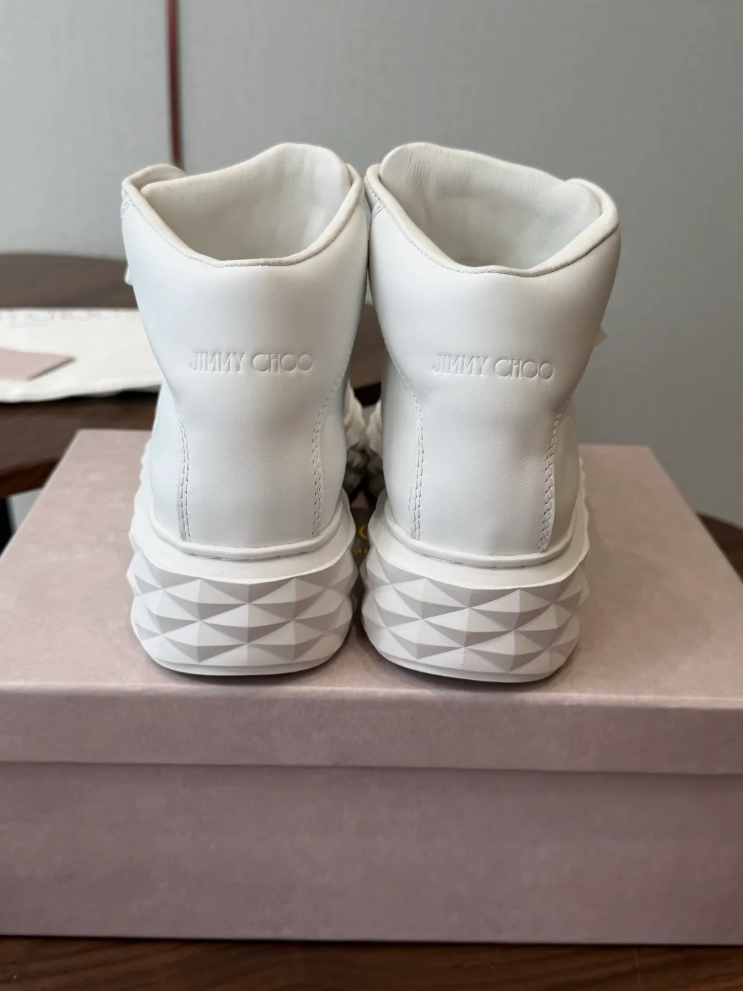 Кроссовки Женские Jimmy Choo 18182829