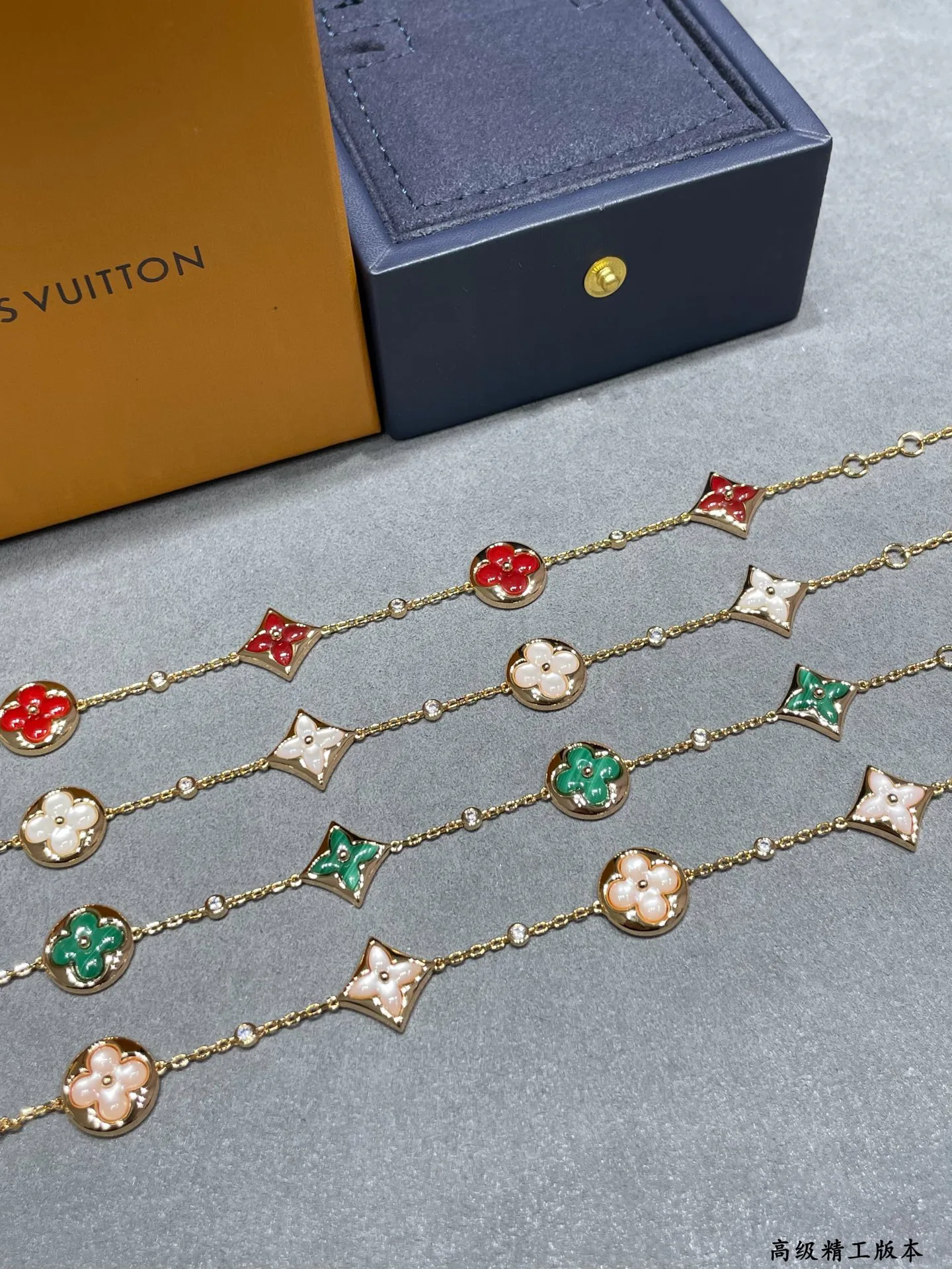 Бижутерия Louis Vuitton 17664
