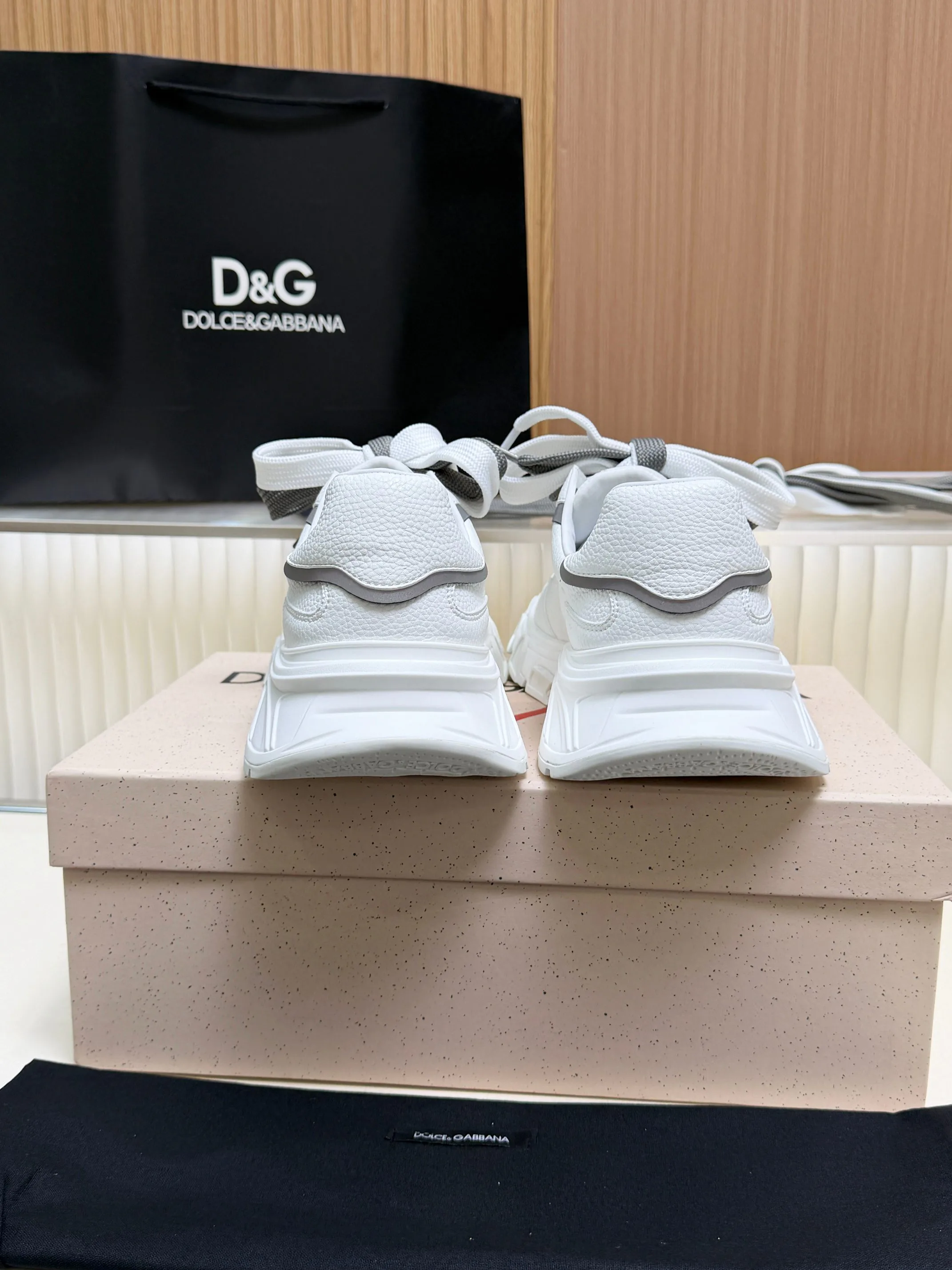 Кроссовки Женские Dolce & Gabbana 17725149