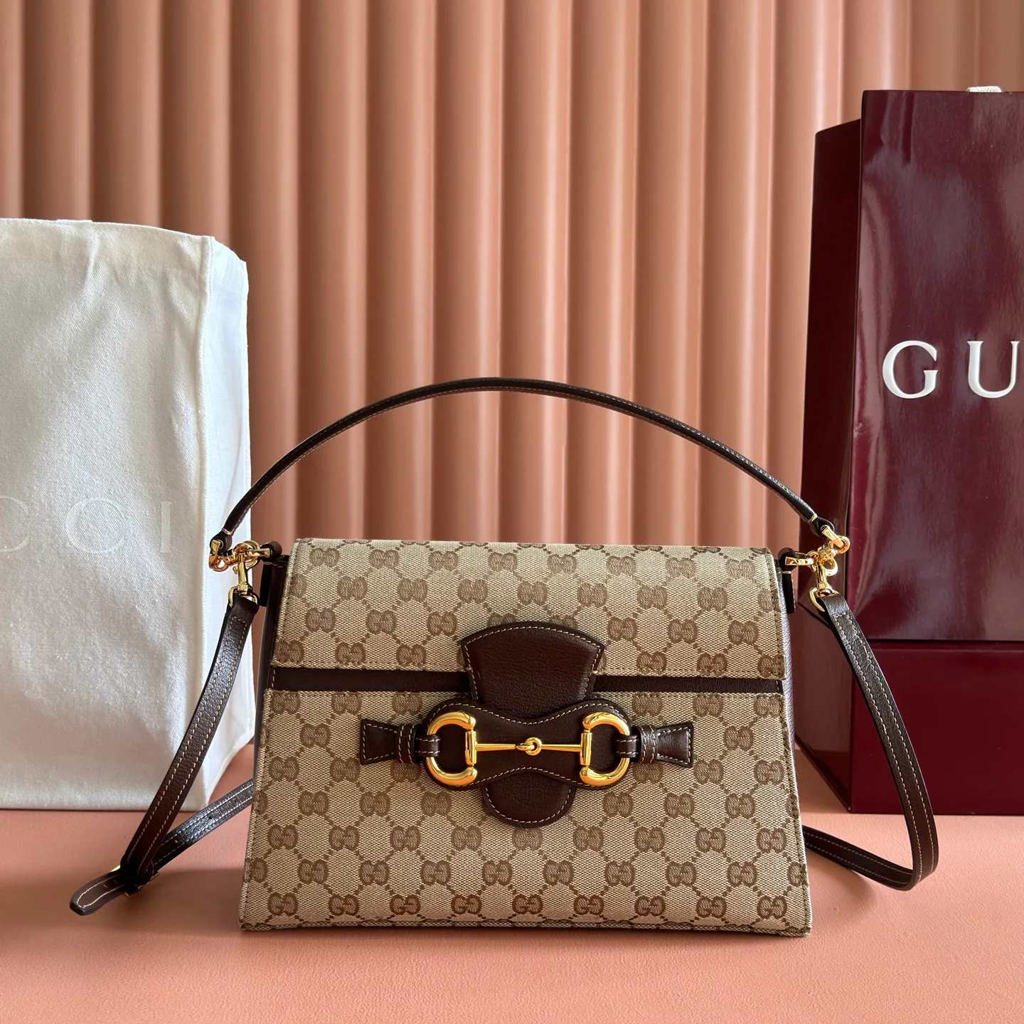 Классические Сумки Женские Gucci 17802959