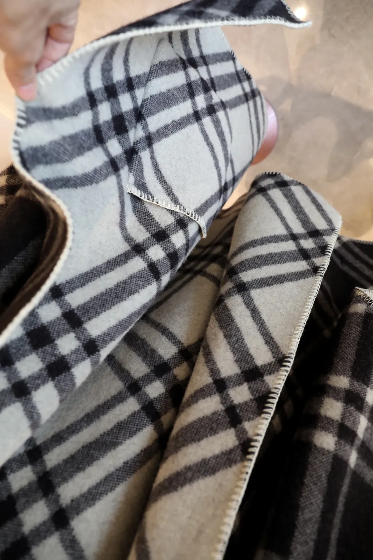 Шарфы Burberry 975812