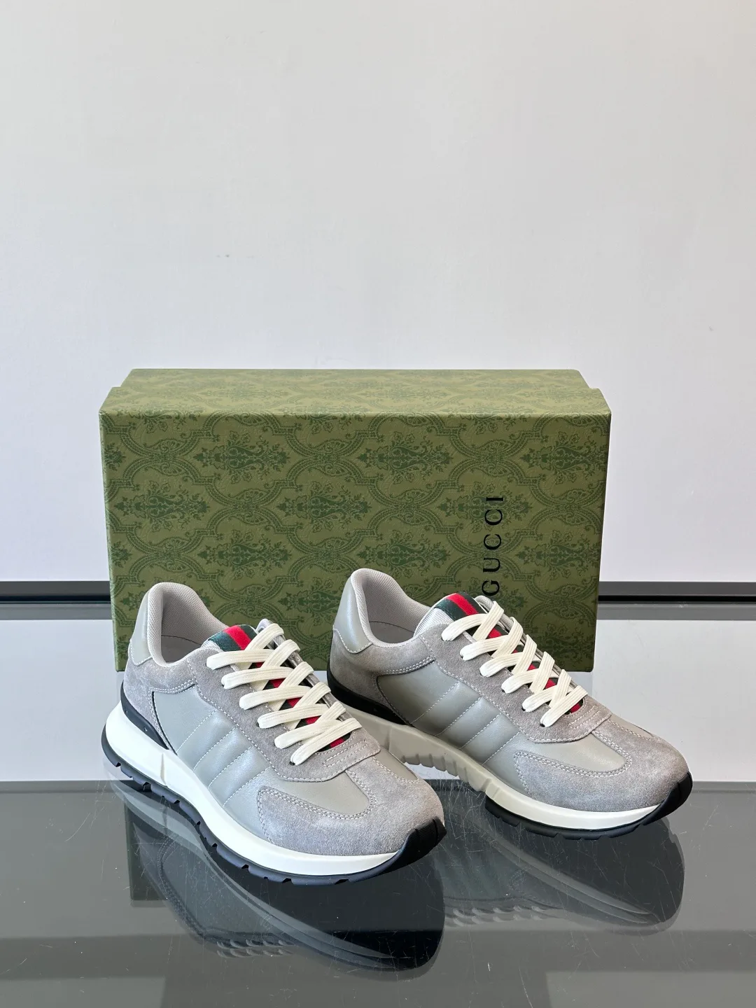 Кроссовки Мужские Gucci 11550570