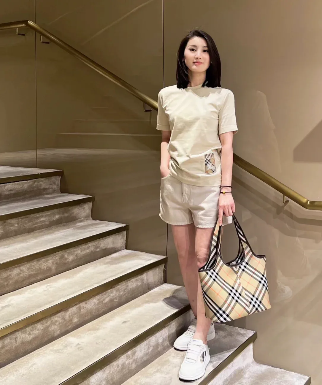 Футболки Женские Burberry 11413237