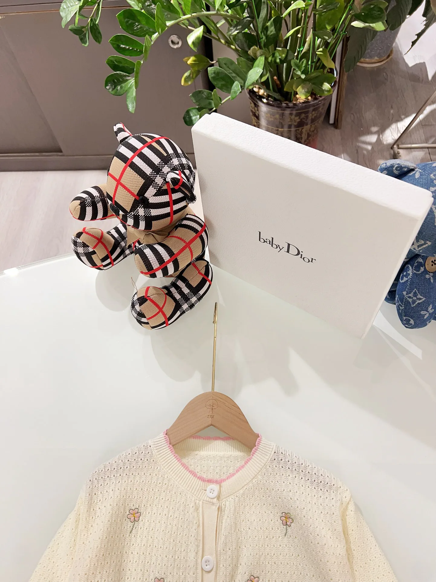 Куртки Женские Christian Dior Куртки Женские Christian Dior