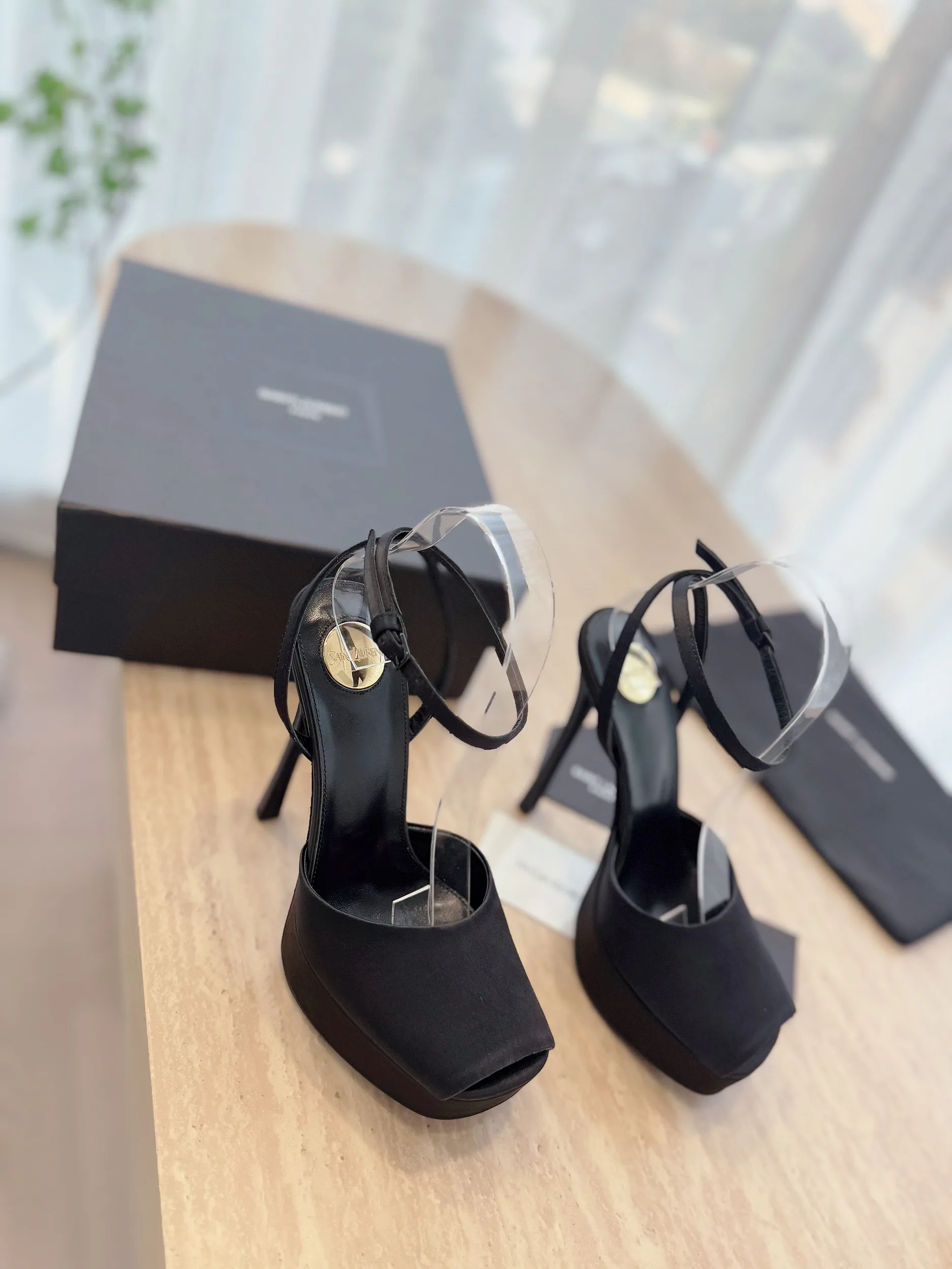 Босоножки Женские Saint Laurent 12815366