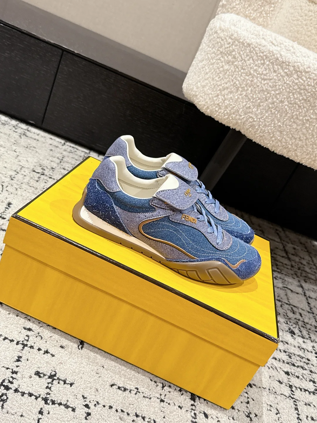 Кроссовки Женские Fendi 4535905