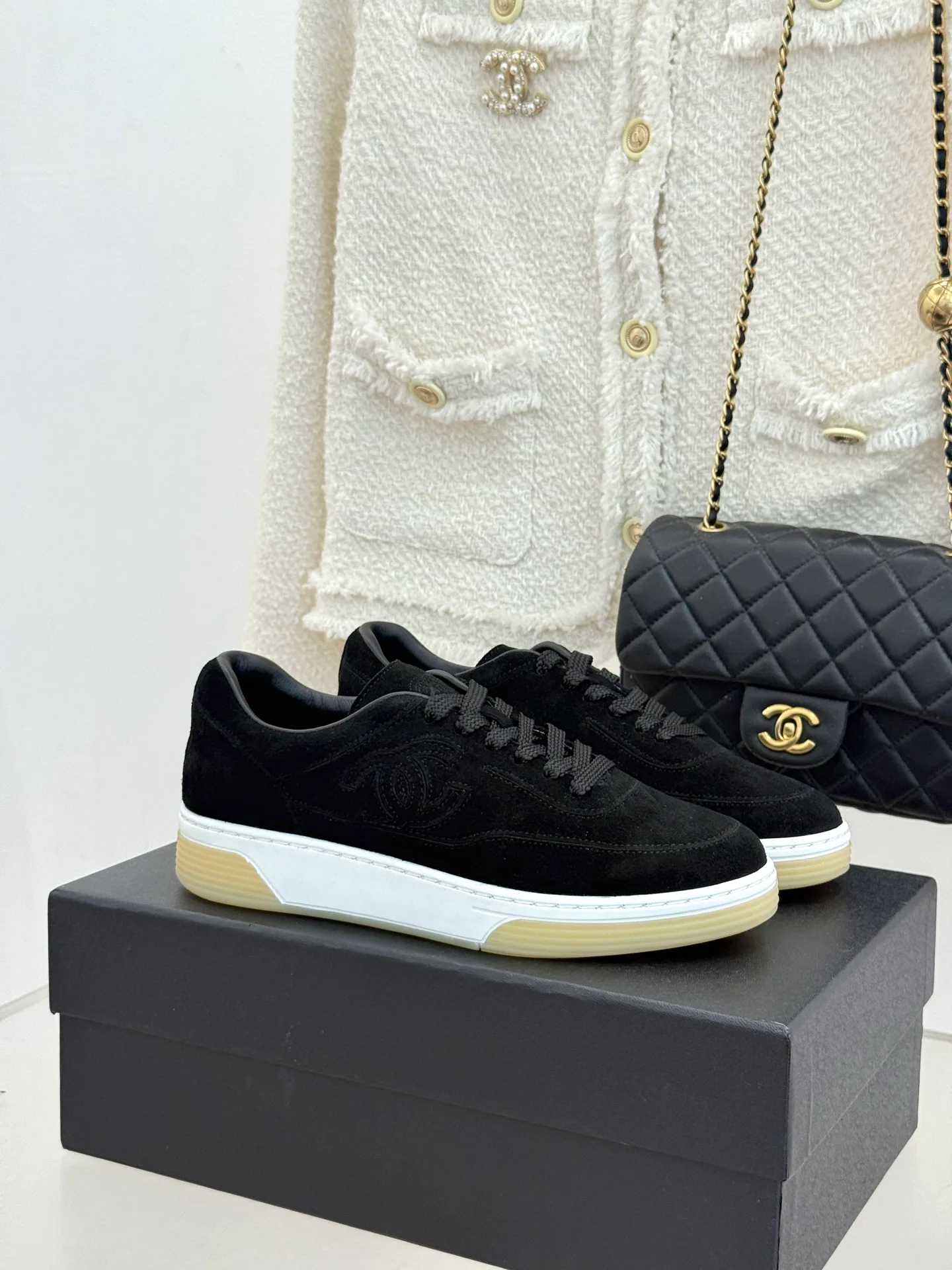 Кроссовки Женские Chanel 18154784