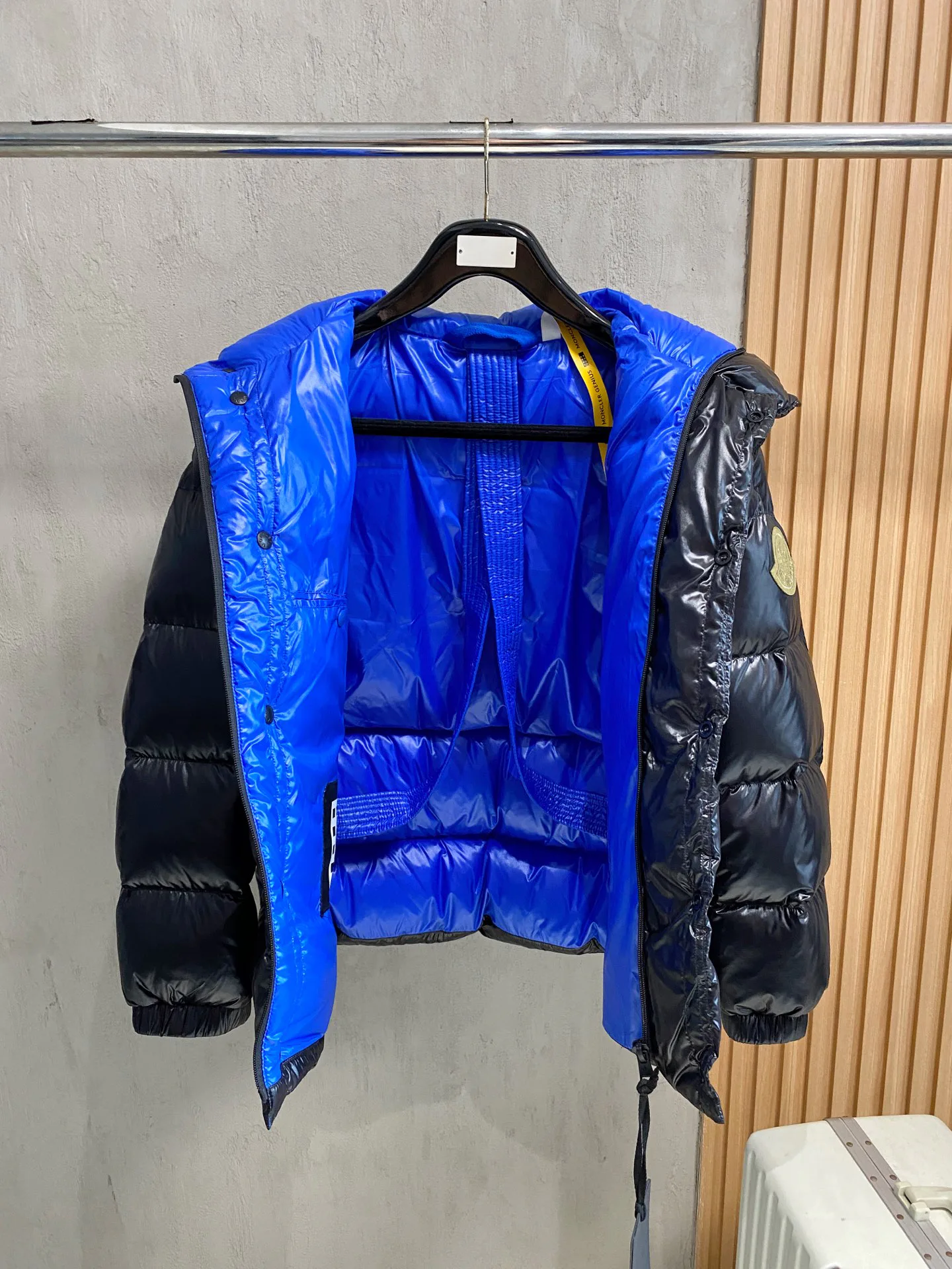 Куртки И Пуховики Мужские Moncler 5596263