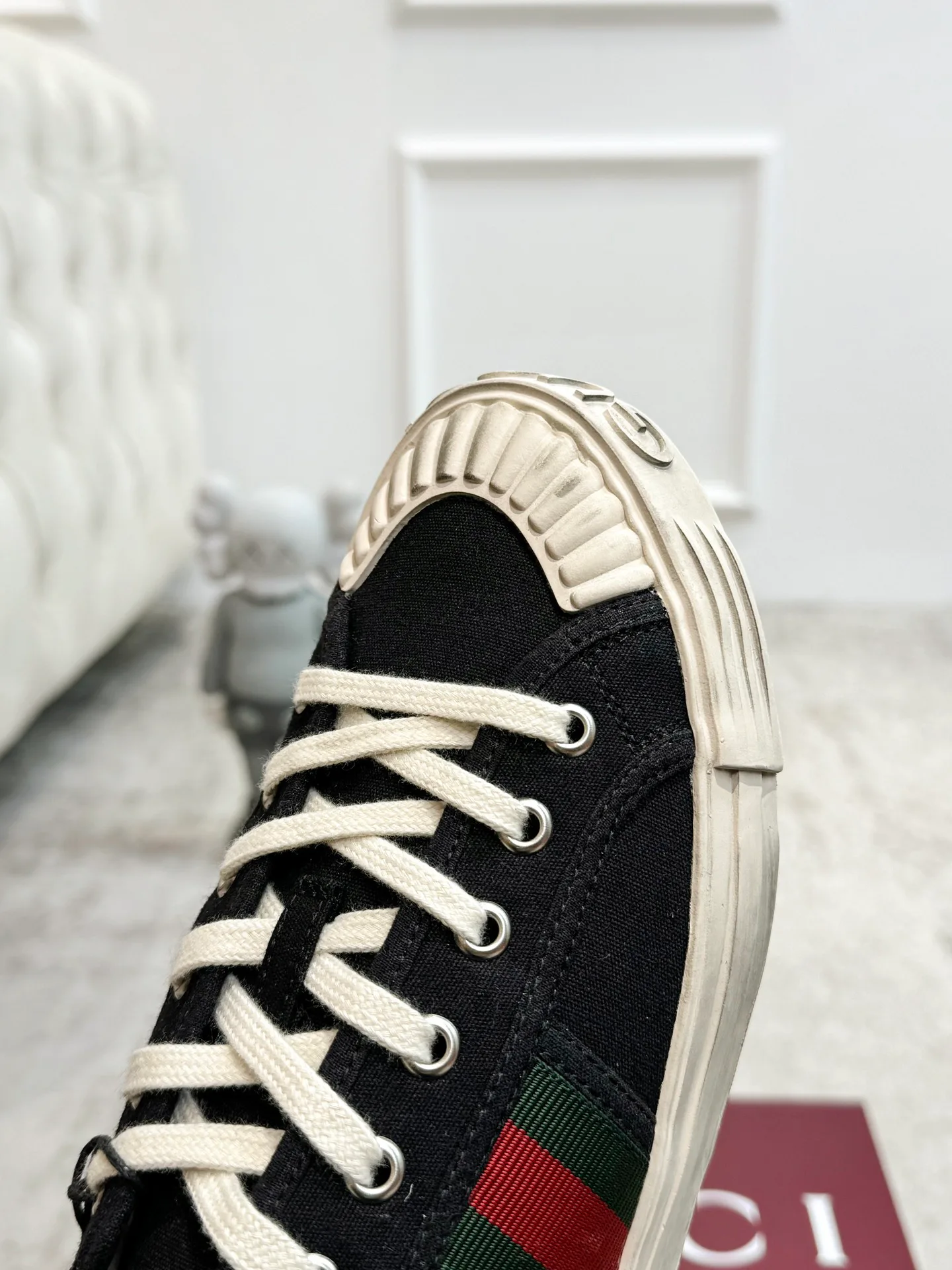 Кроссовки Женские Gucci 18139048