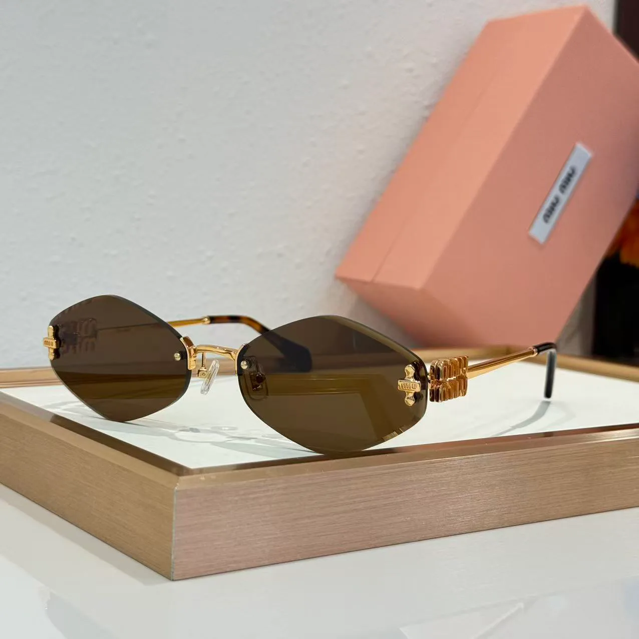 Очки Miu Miu 912328