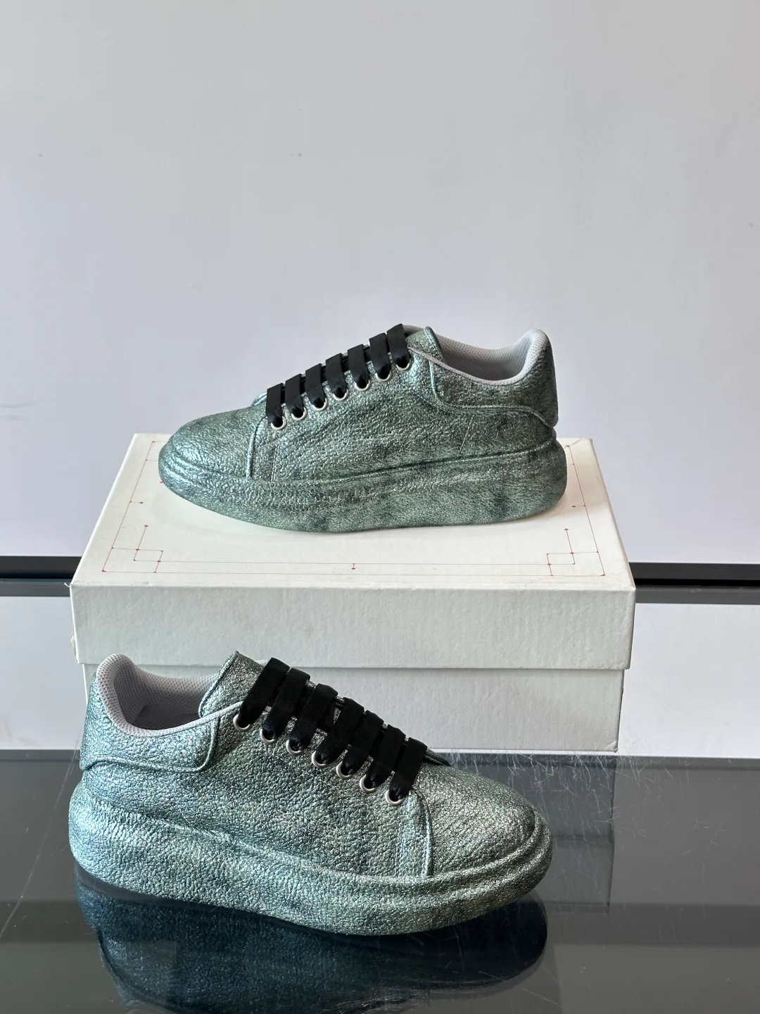 Кроссовки Женские Alexander Mcqueen 17447544