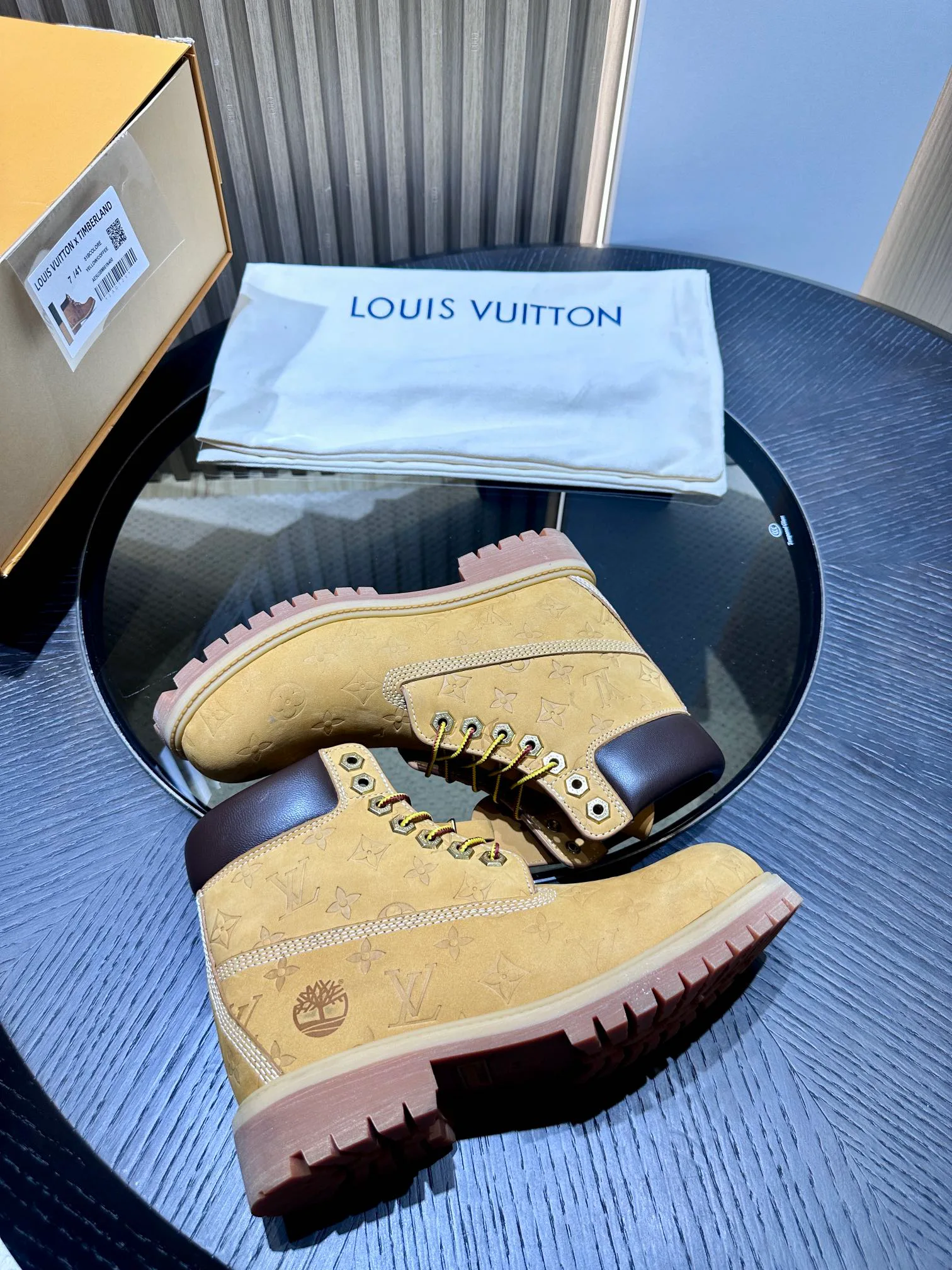 Ботинки Женские Louis Vuitton 18995449