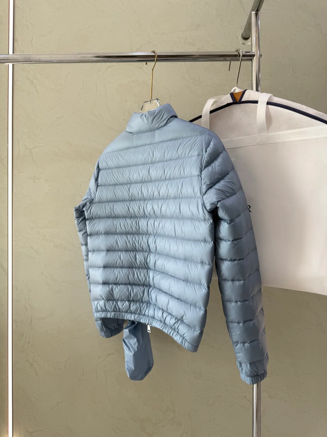Куртки И Пуховики Женские Moncler 18043477