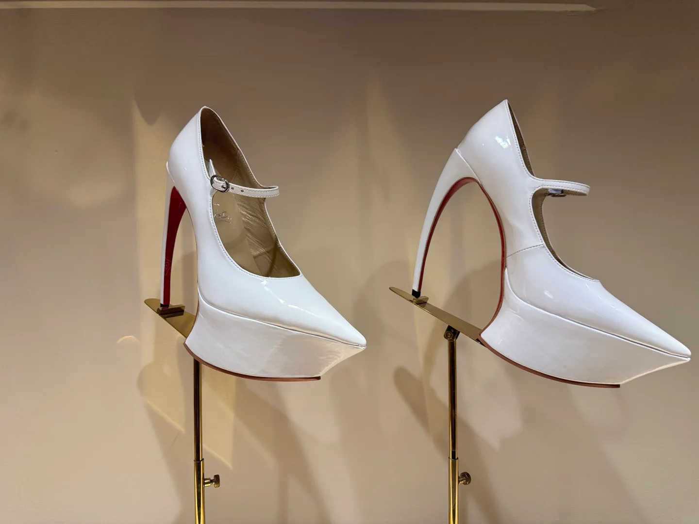 Туфли Женские Christian Louboutin 4743793