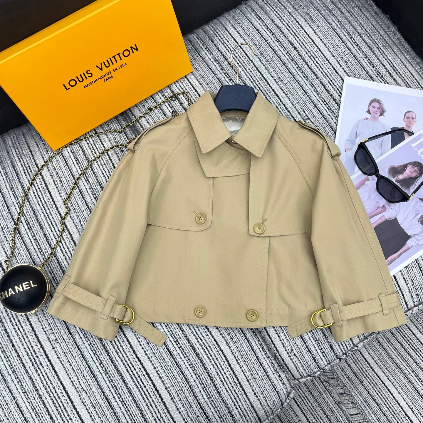 Куртки Женские Louis Vuitton Куртки Женские Louis Vuitton