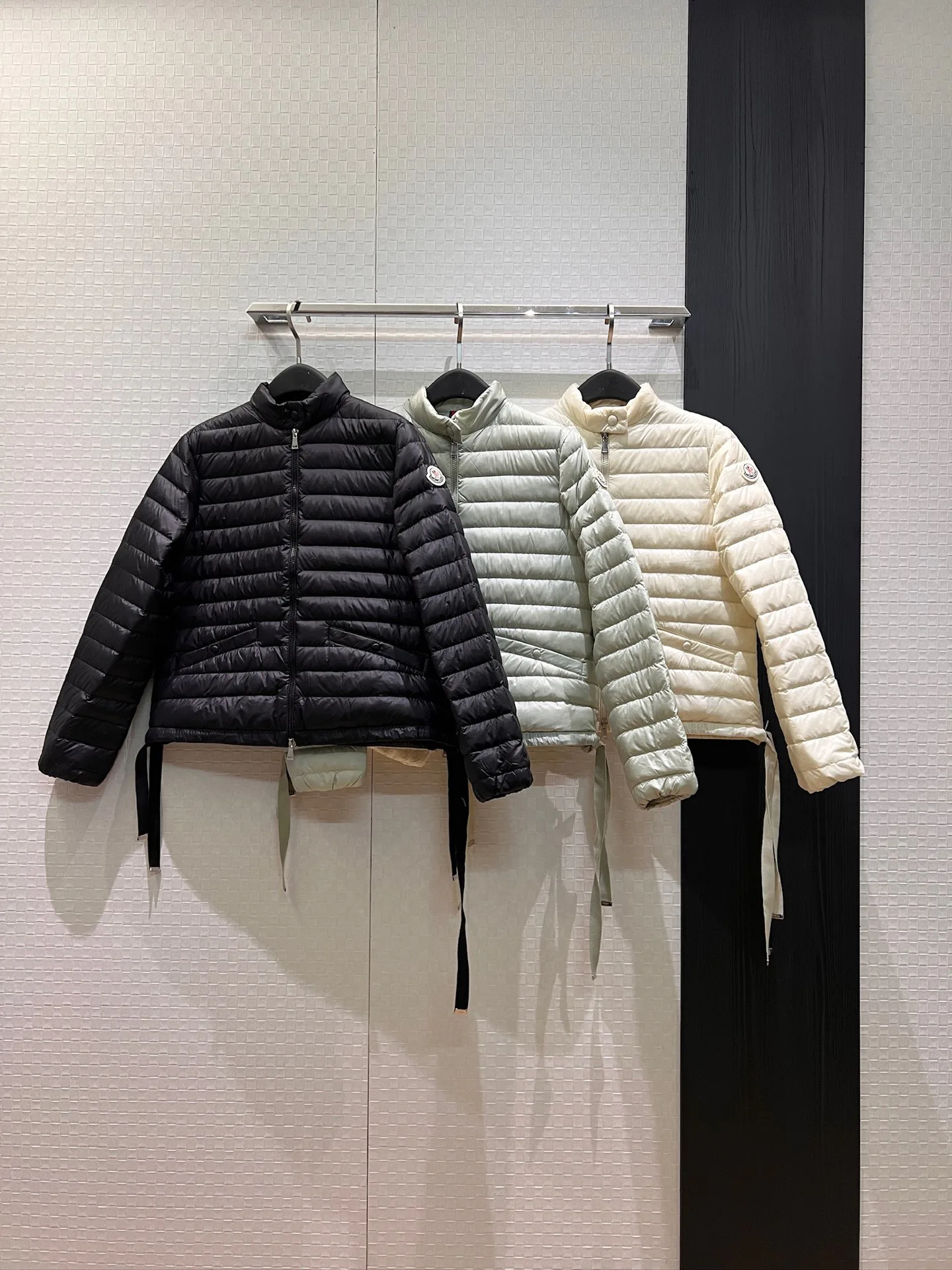 Куртки И Пуховики Женские Moncler 19484092