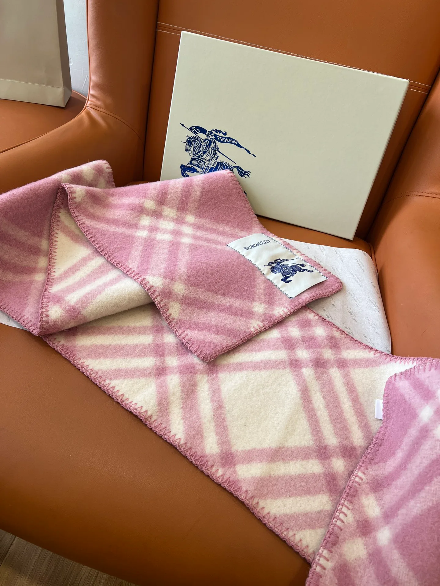 Шарфы Burberry 4518642