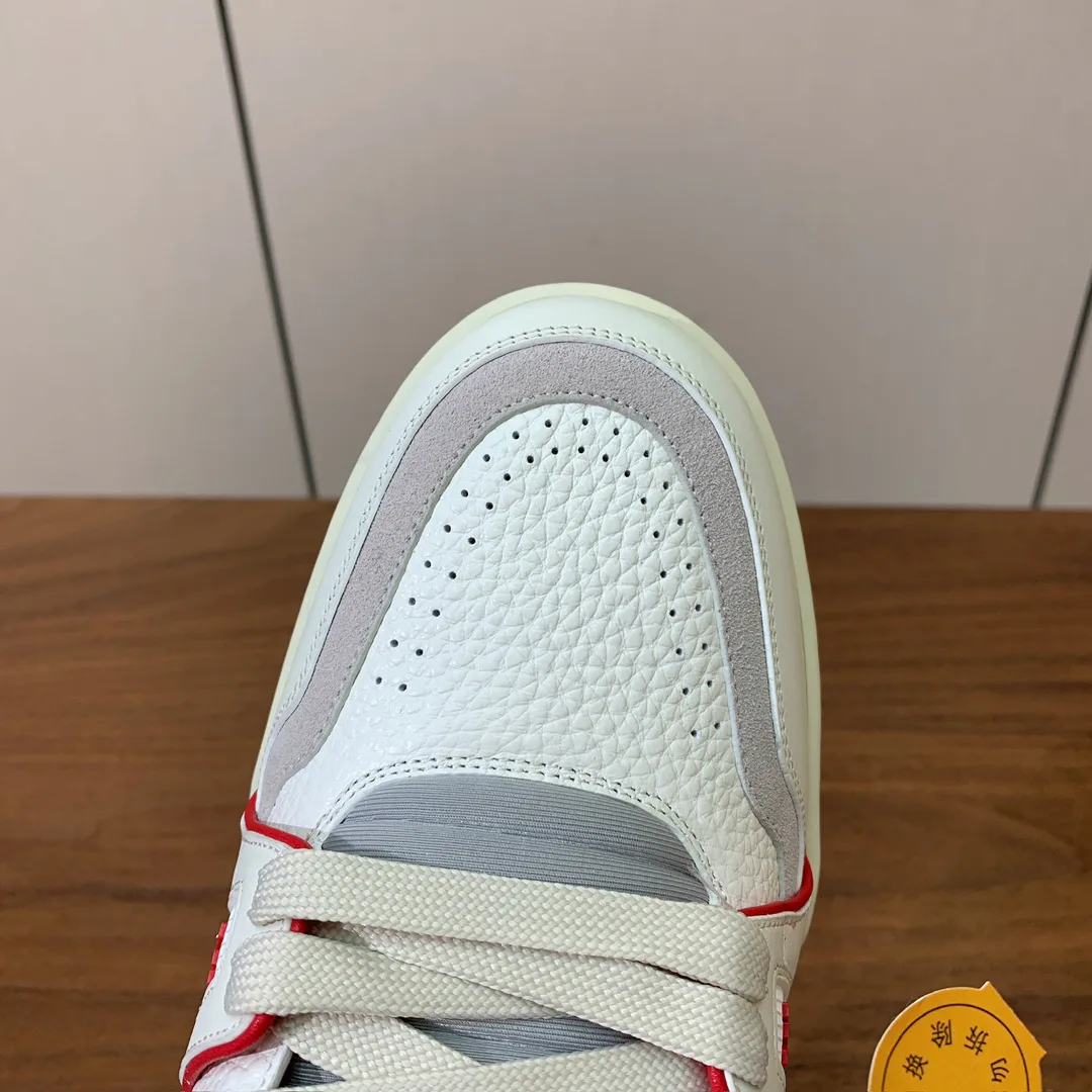 Кроссовки Женские Louis Vuitton 10236187