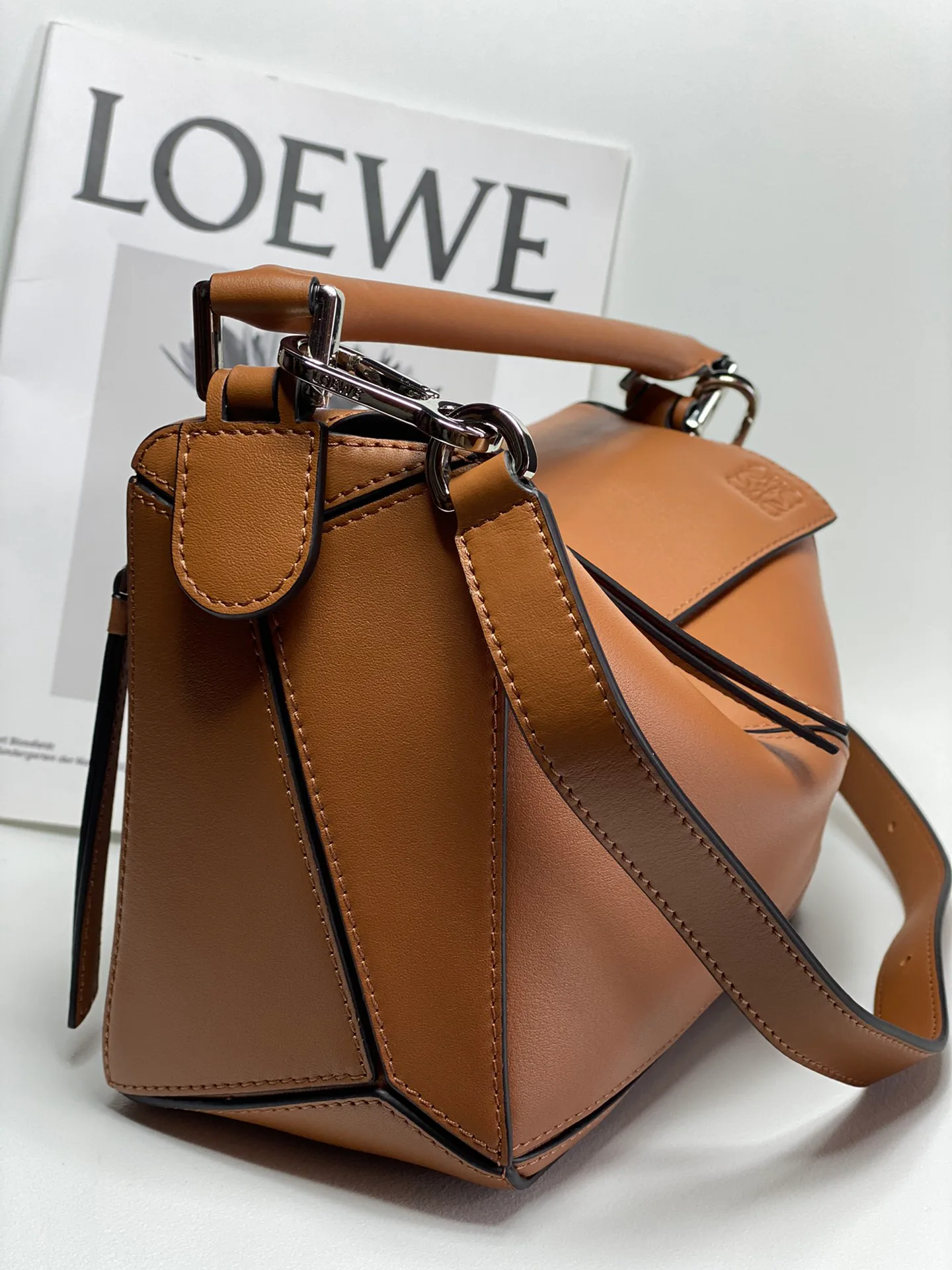 Классические Сумки Женские Loewe 13339545