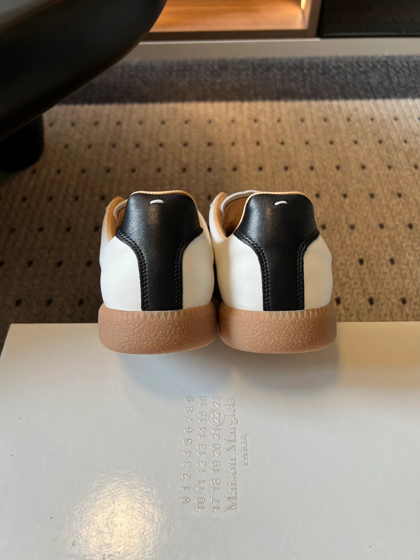 Кроссовки Женские Maison Margiela 17568926