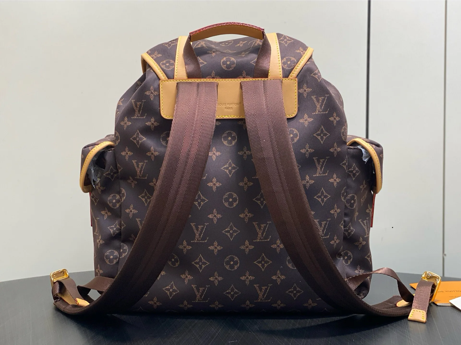 Рюкзаки Женские Louis Vuitton 18240340
