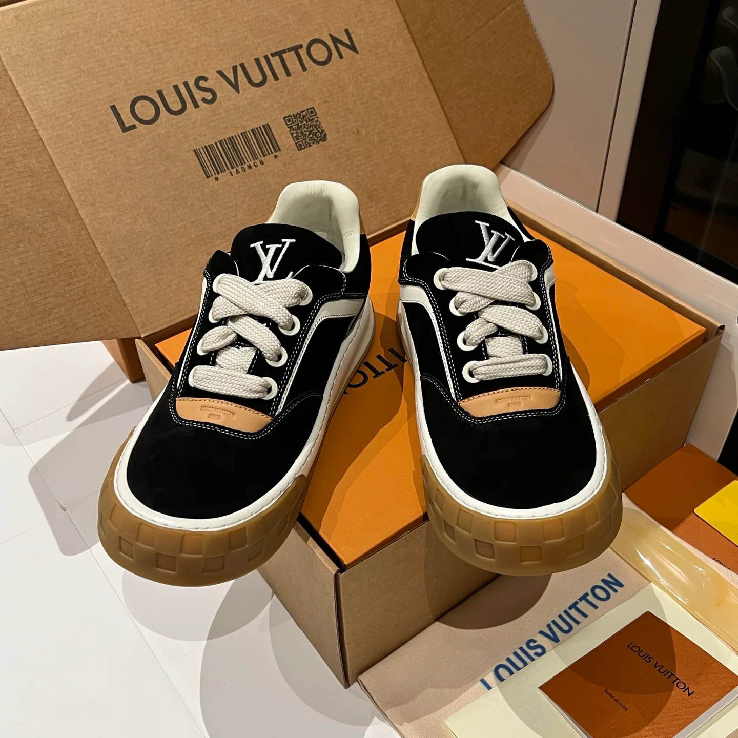 Кроссовки Женские Louis Vuitton 1412728