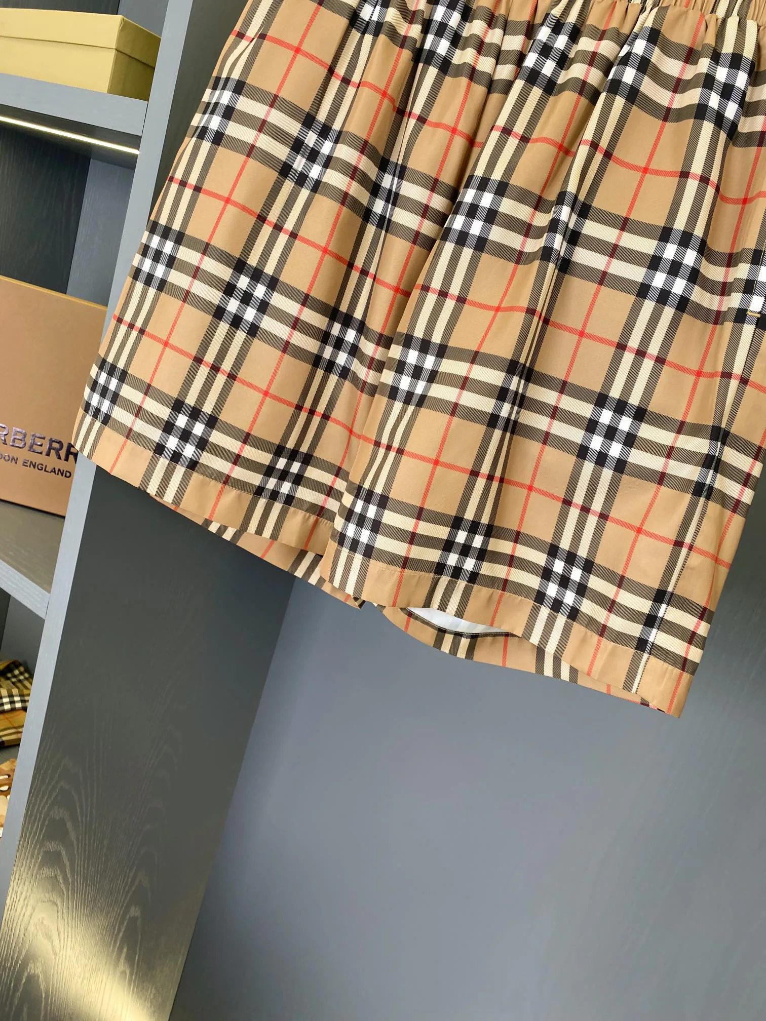 Шорты Мужские Burberry 14183355