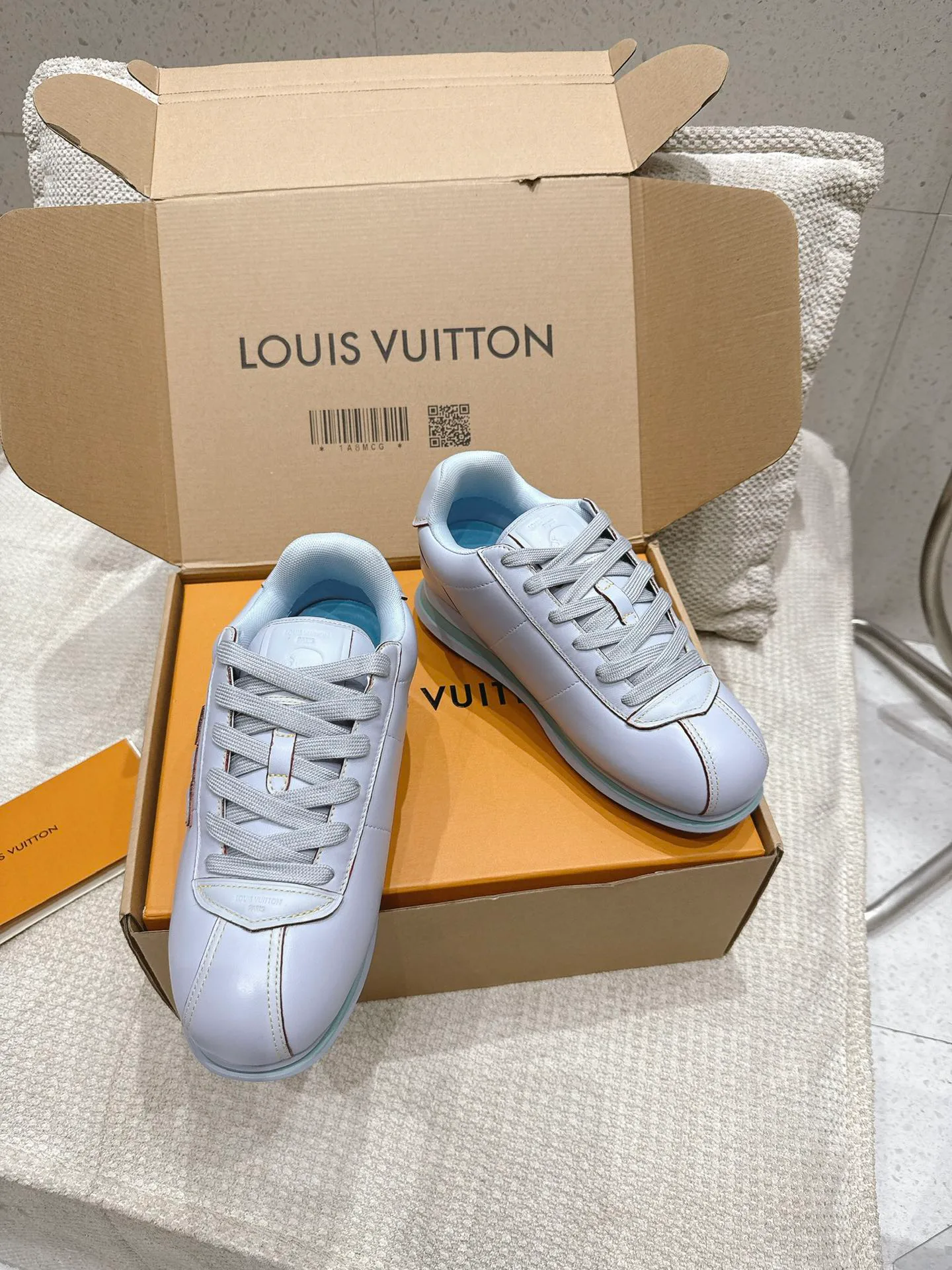 Кроссовки Женские Louis Vuitton 137562