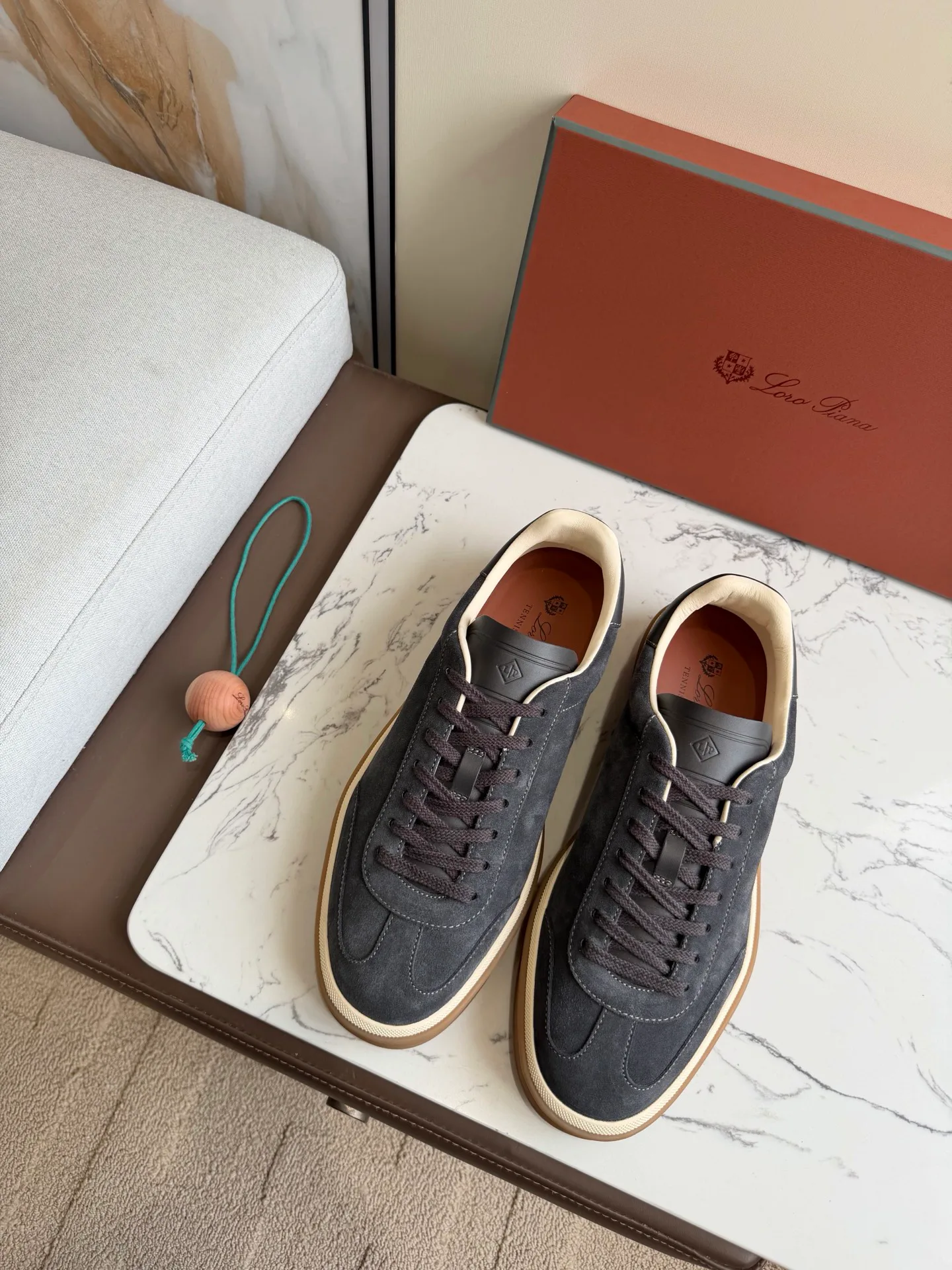 Кроссовки Женские Loro Piana 13570965