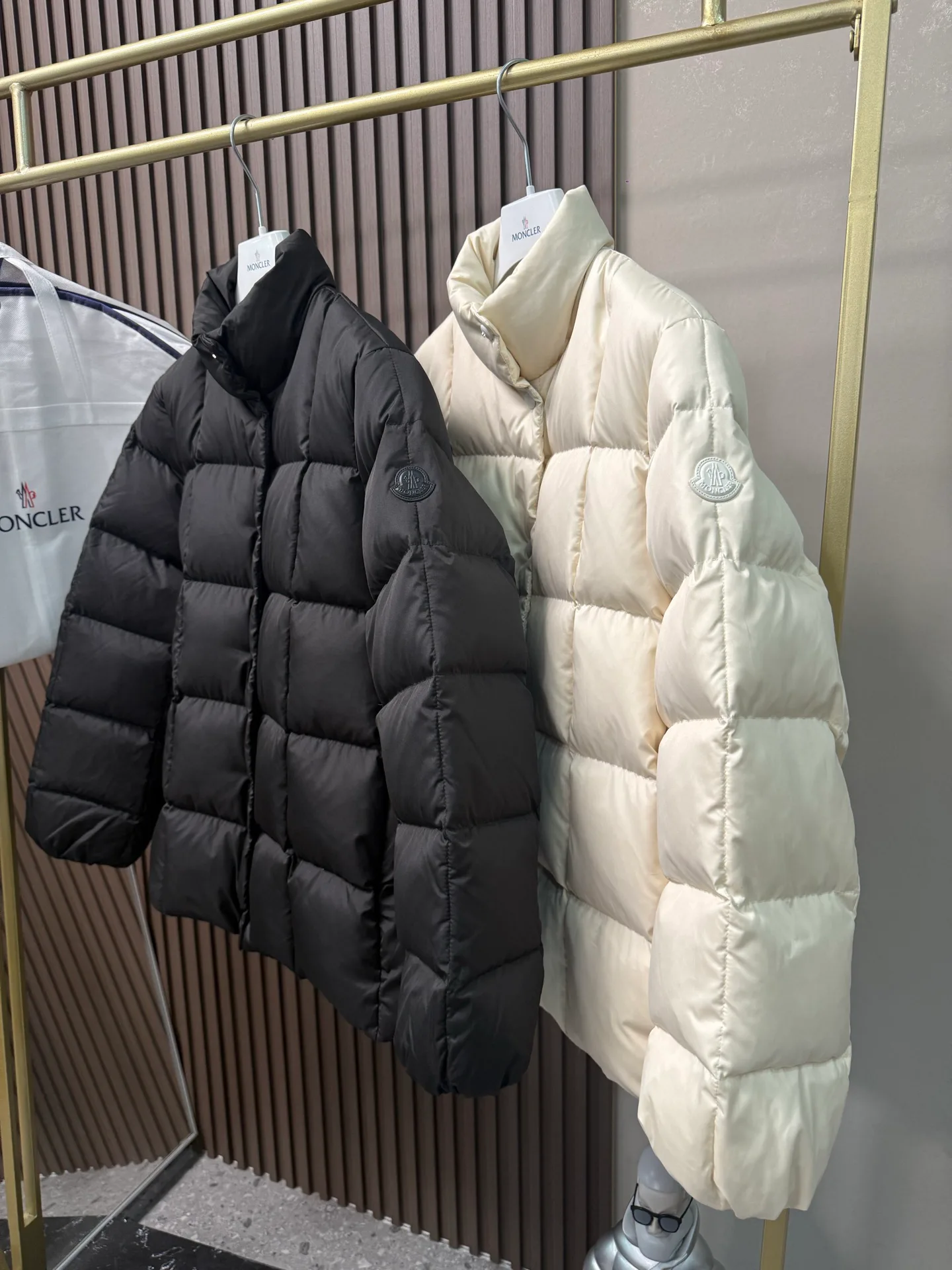 Куртки И Пуховики Женские Moncler 18825255