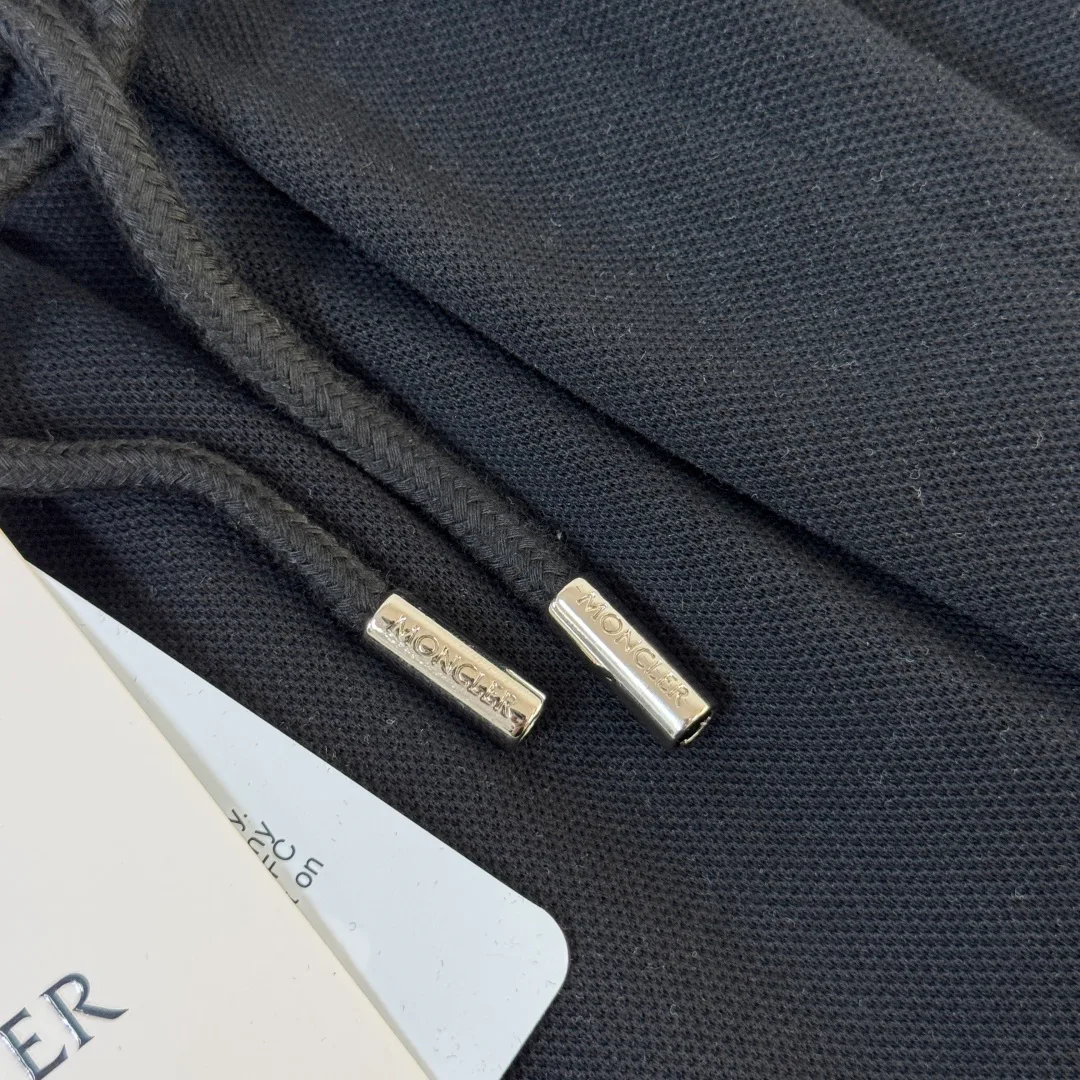 Шорты Женские Moncler 11885585