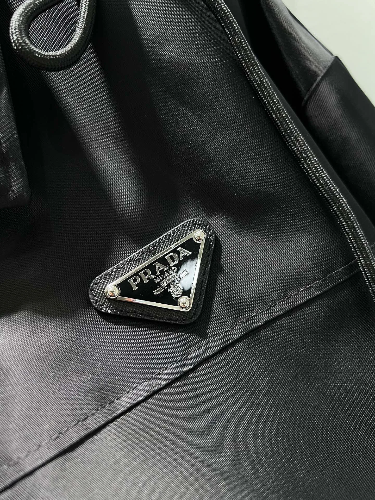 Куртки И Пуховики Женские Prada 680882