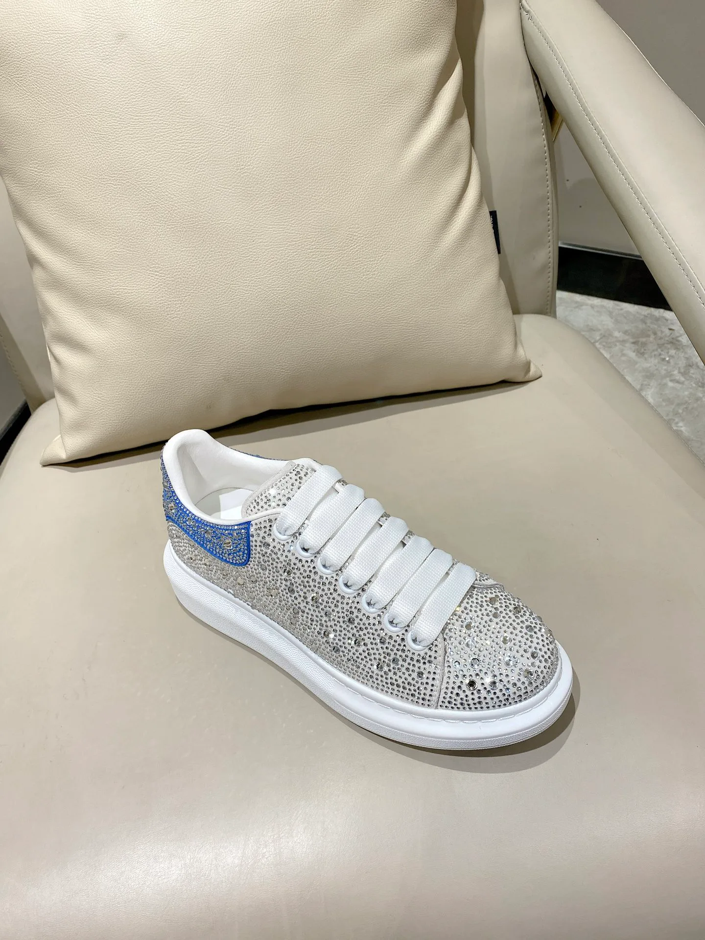 Кроссовки Женские Alexander Mcqueen 3446187