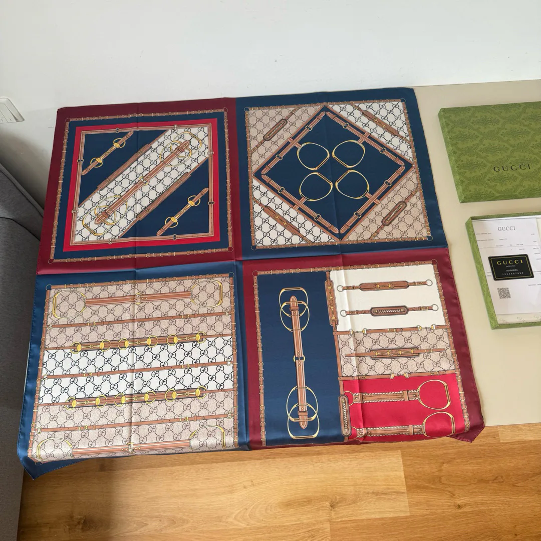 Платки Gucci 11115336