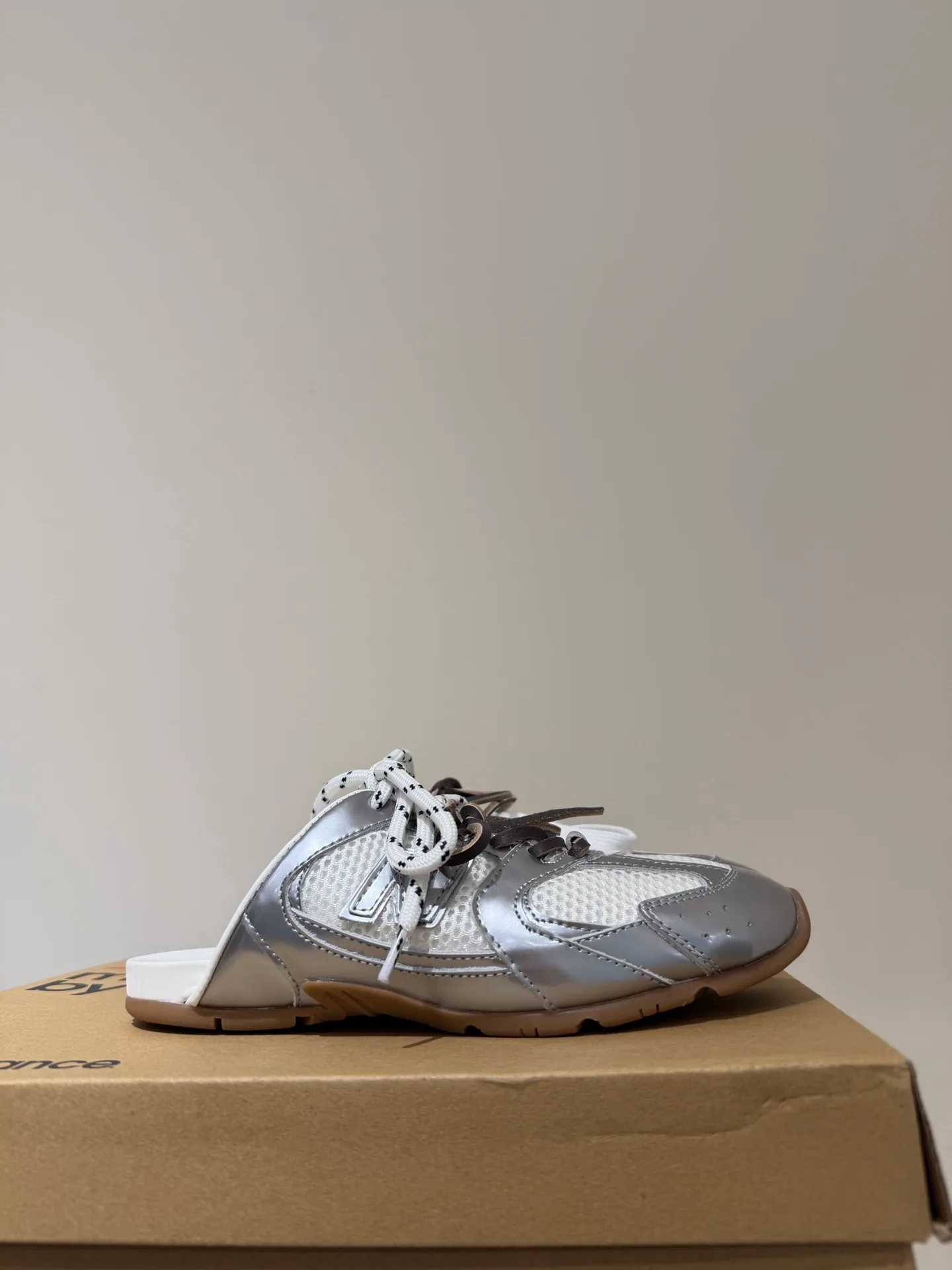 Кроссовки Женские Miu Miu 16868787