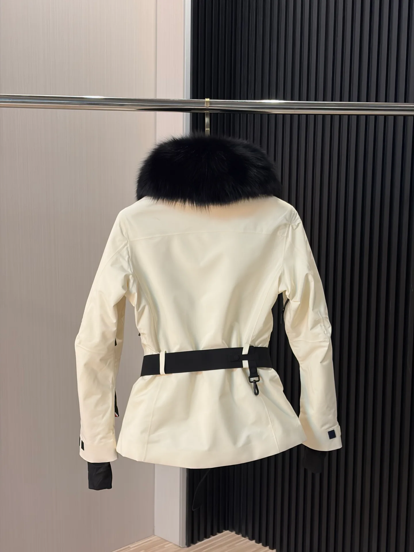 Куртки И Пуховики Женские Moncler 18758222