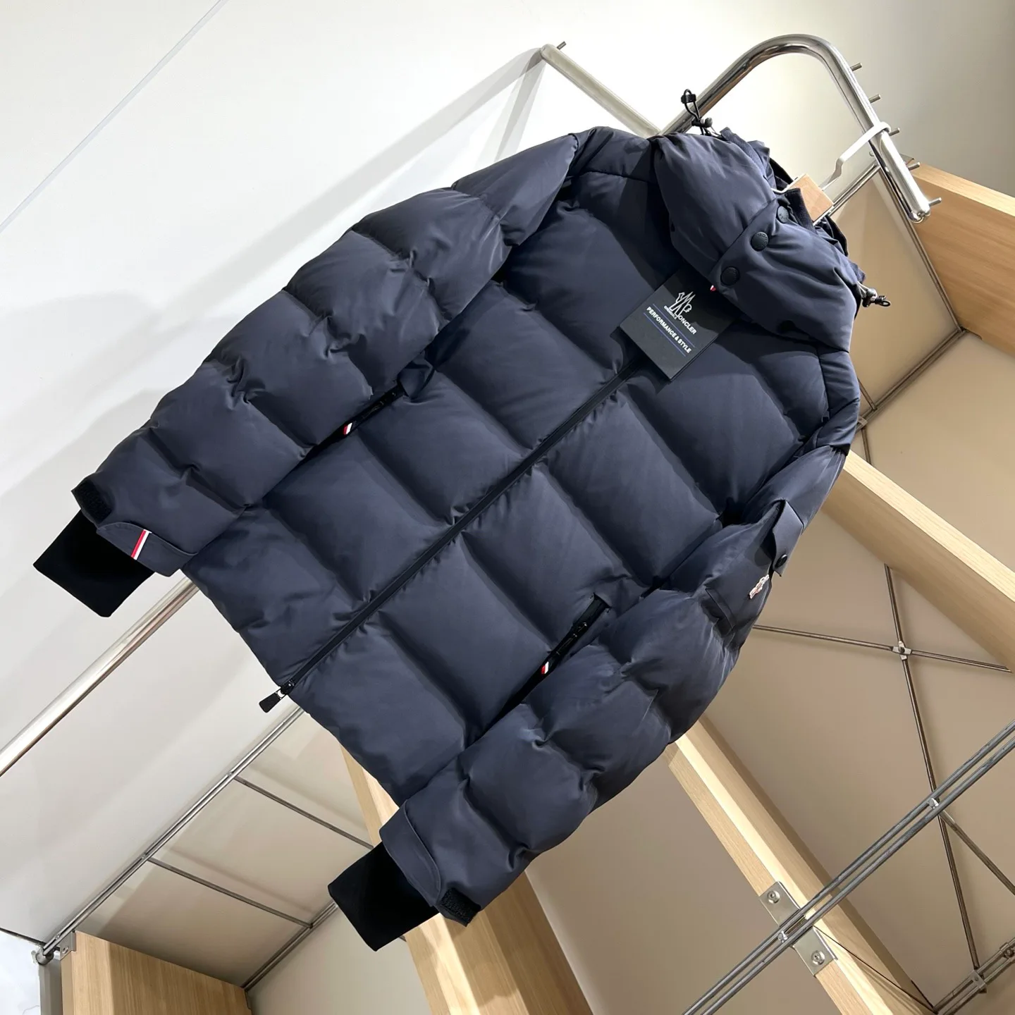 Куртки И Пуховики Женские Moncler 18723667