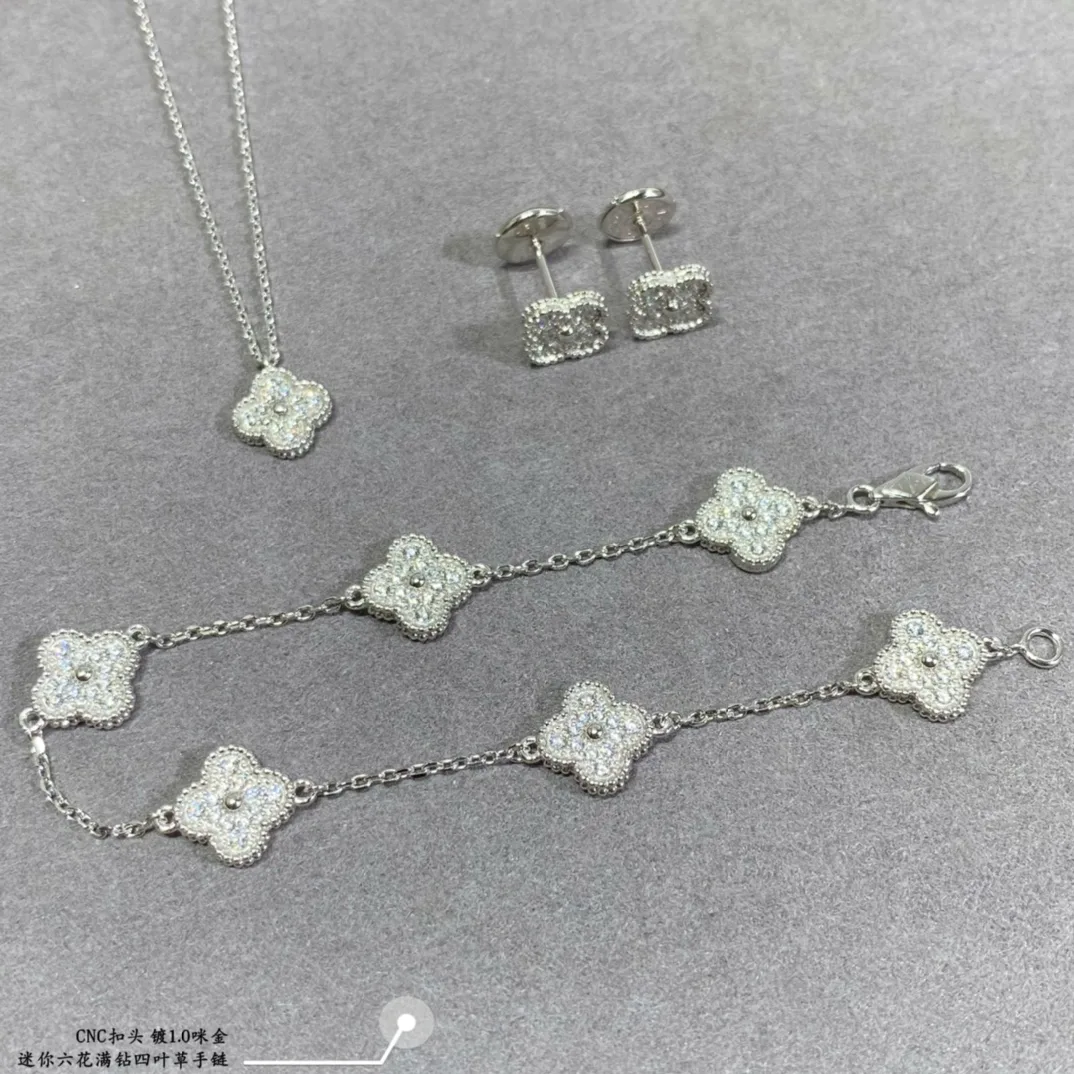 Бижутерия Van Cleef & Arpels 17857375