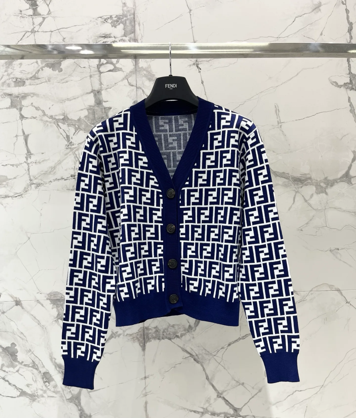 Джемперы И Свитеры Женские Fendi 18211655
