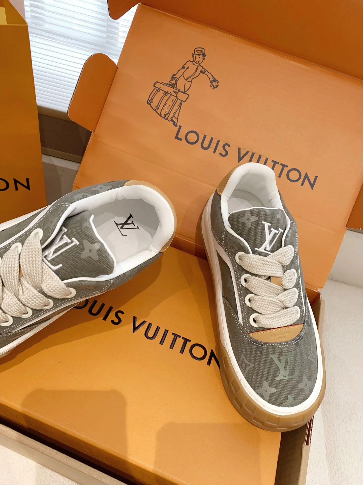 Кеды Женские Louis Vuitton 13183742