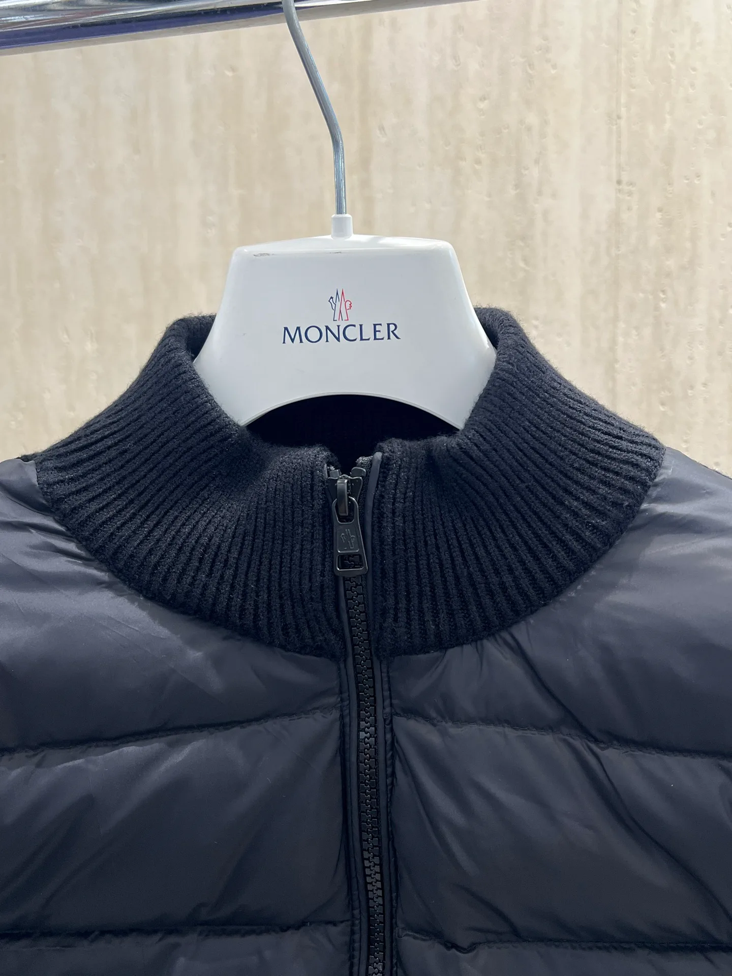 Куртки И Пуховики Женские Moncler 18723387