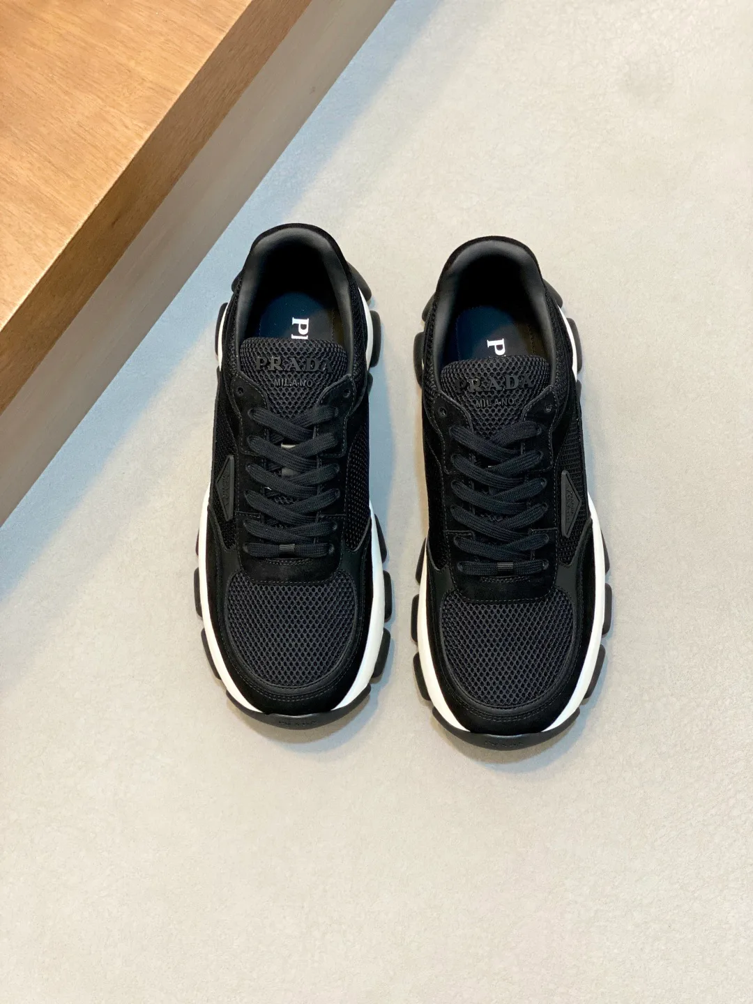 Кроссовки Мужские Prada 18274610