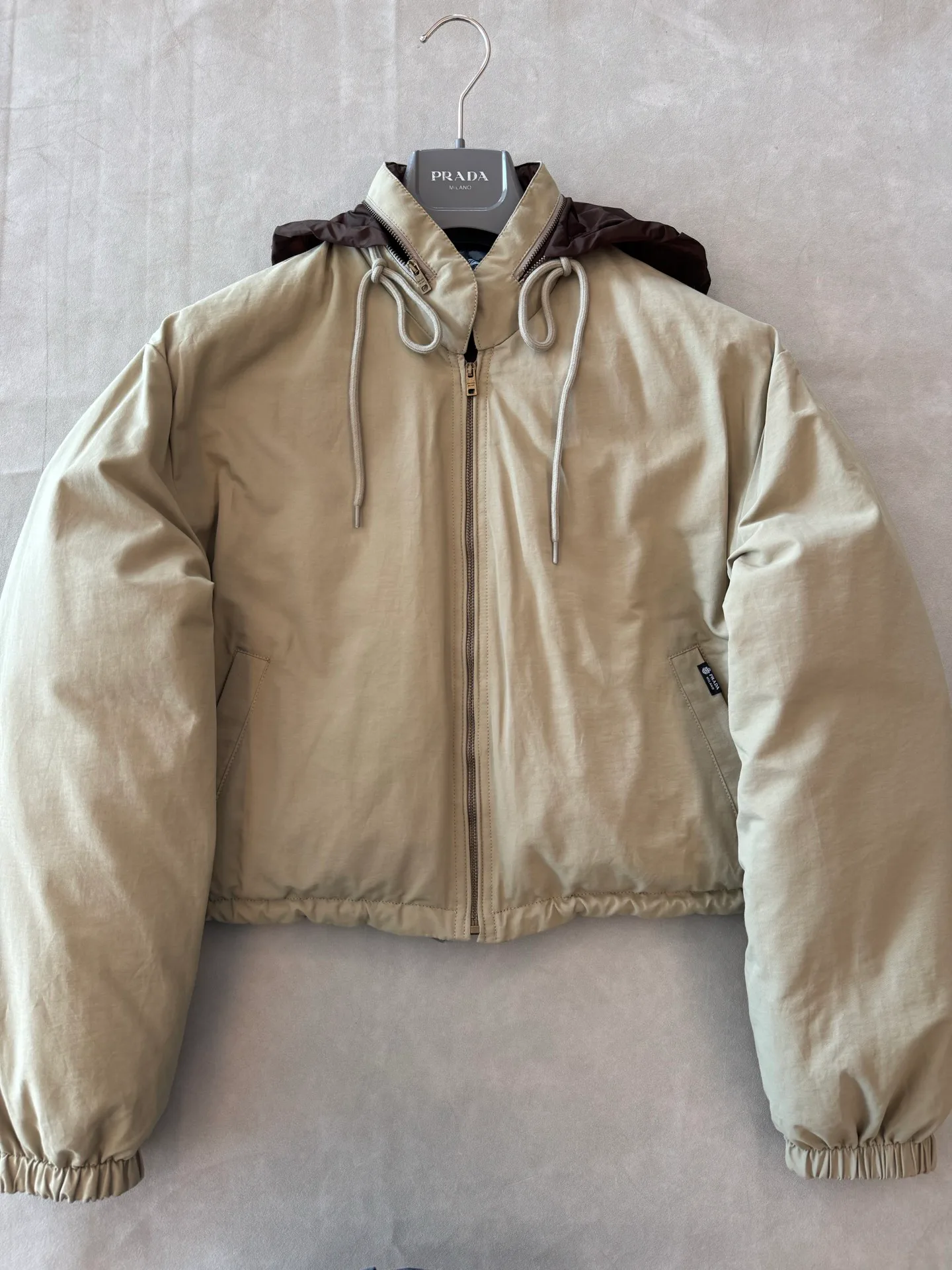 Куртки И Пуховики Женские Prada 19174978